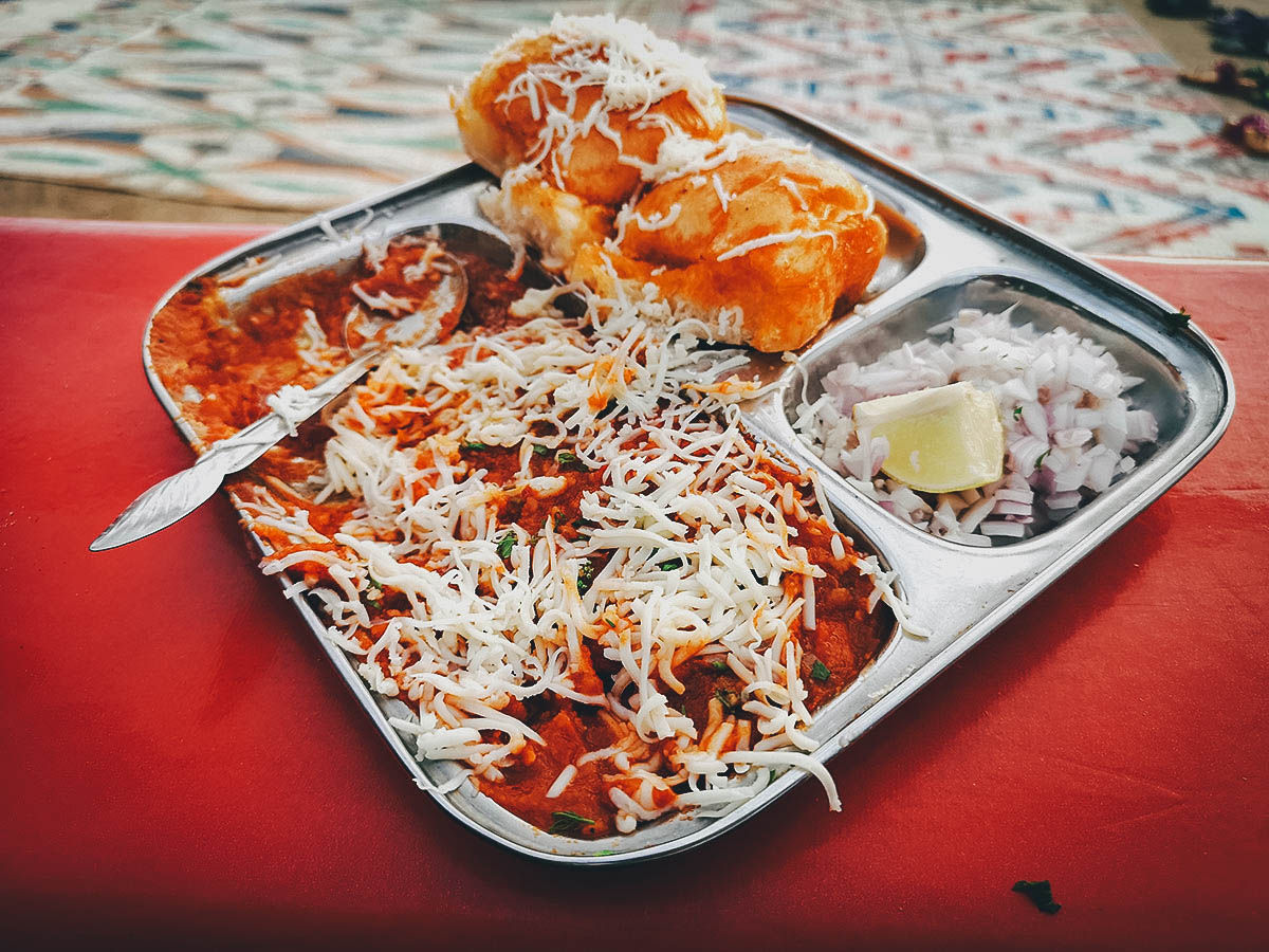 Mumbais versteckte Streetfood-Highlights mit dem Zug