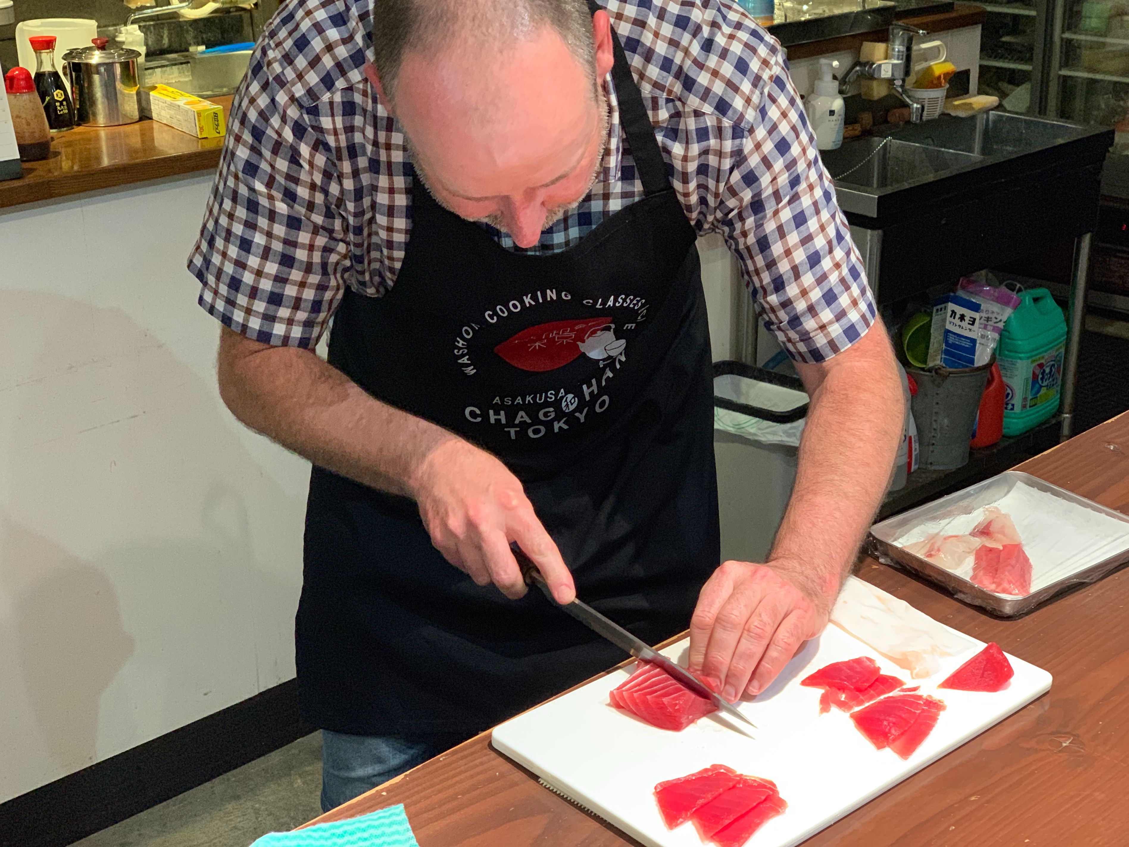Try Your Hands at Sushi Making Expeience in Tokyo: Book and Enjoy with  Cookly