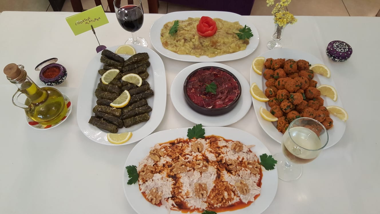 Old Town Farmers Market Tour and Cooking Class Combo in Sultanahmet on Wednesdays