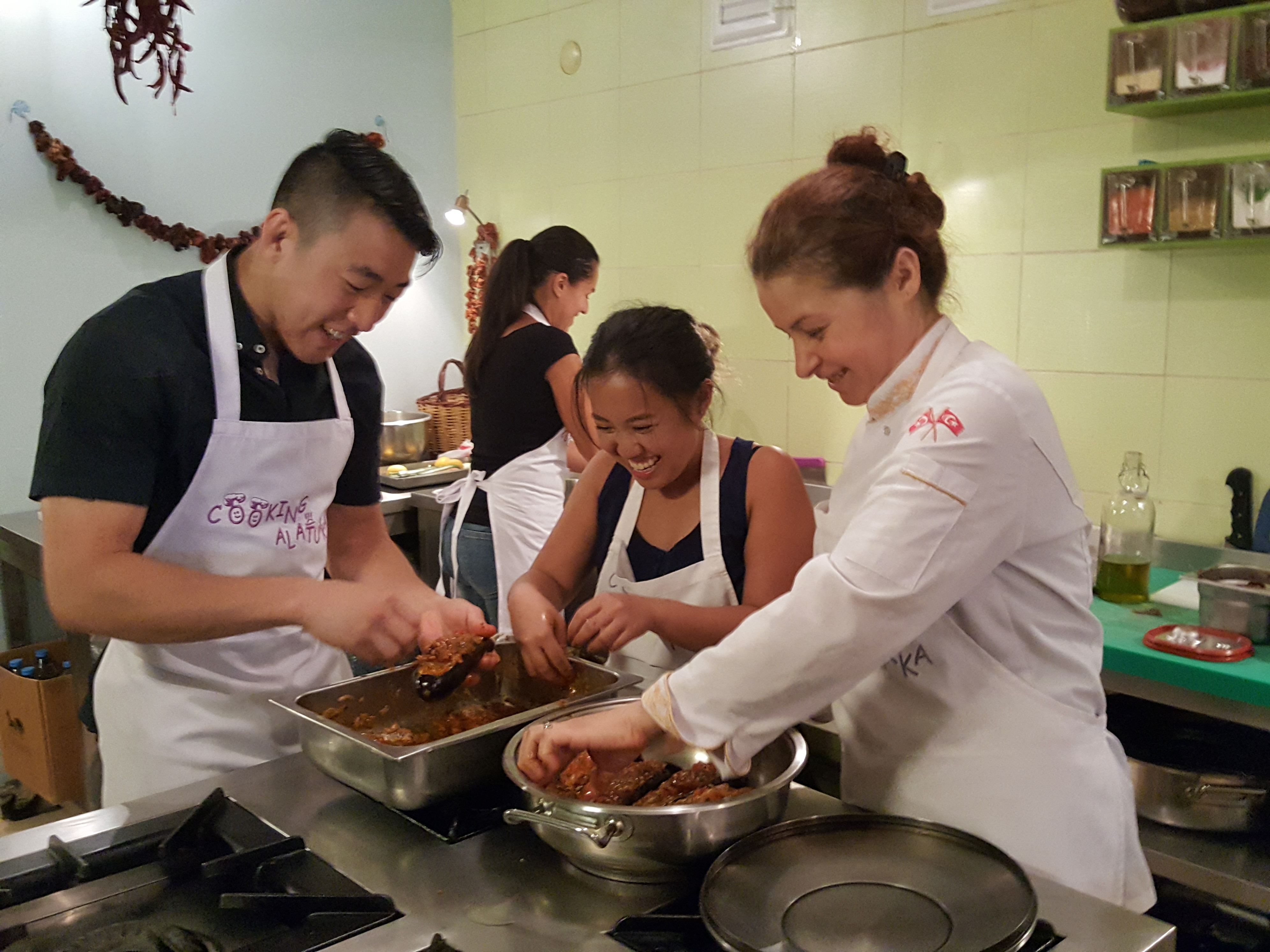 Old Town Farmers Market Tour and Cooking Class Combo in Sultanahmet on Wednesdays