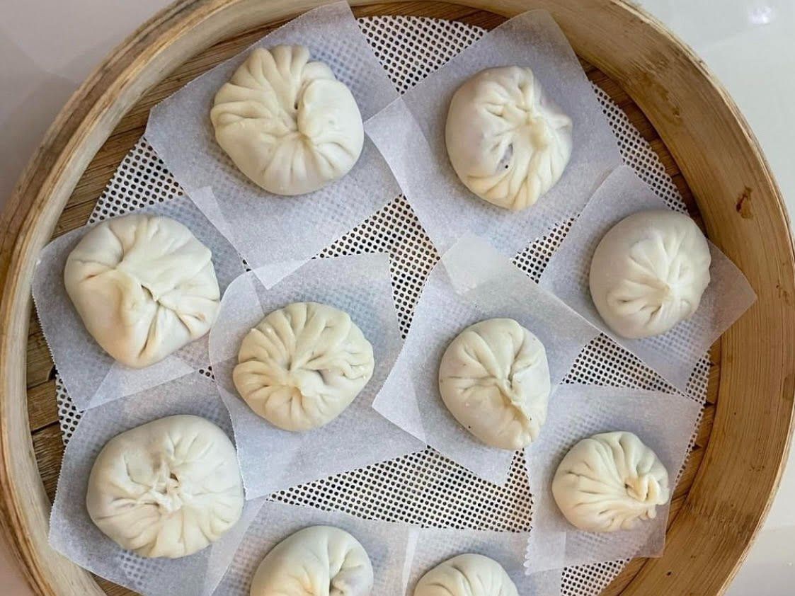 Organic Xiao Long Bao (Soup Dumplings Dim Sum) with Wet Market Walk