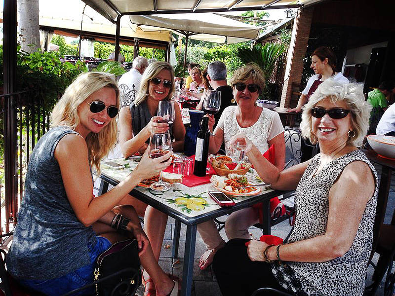 Organic "Superiore" Wine Tasting with Lunch on Vesuvius