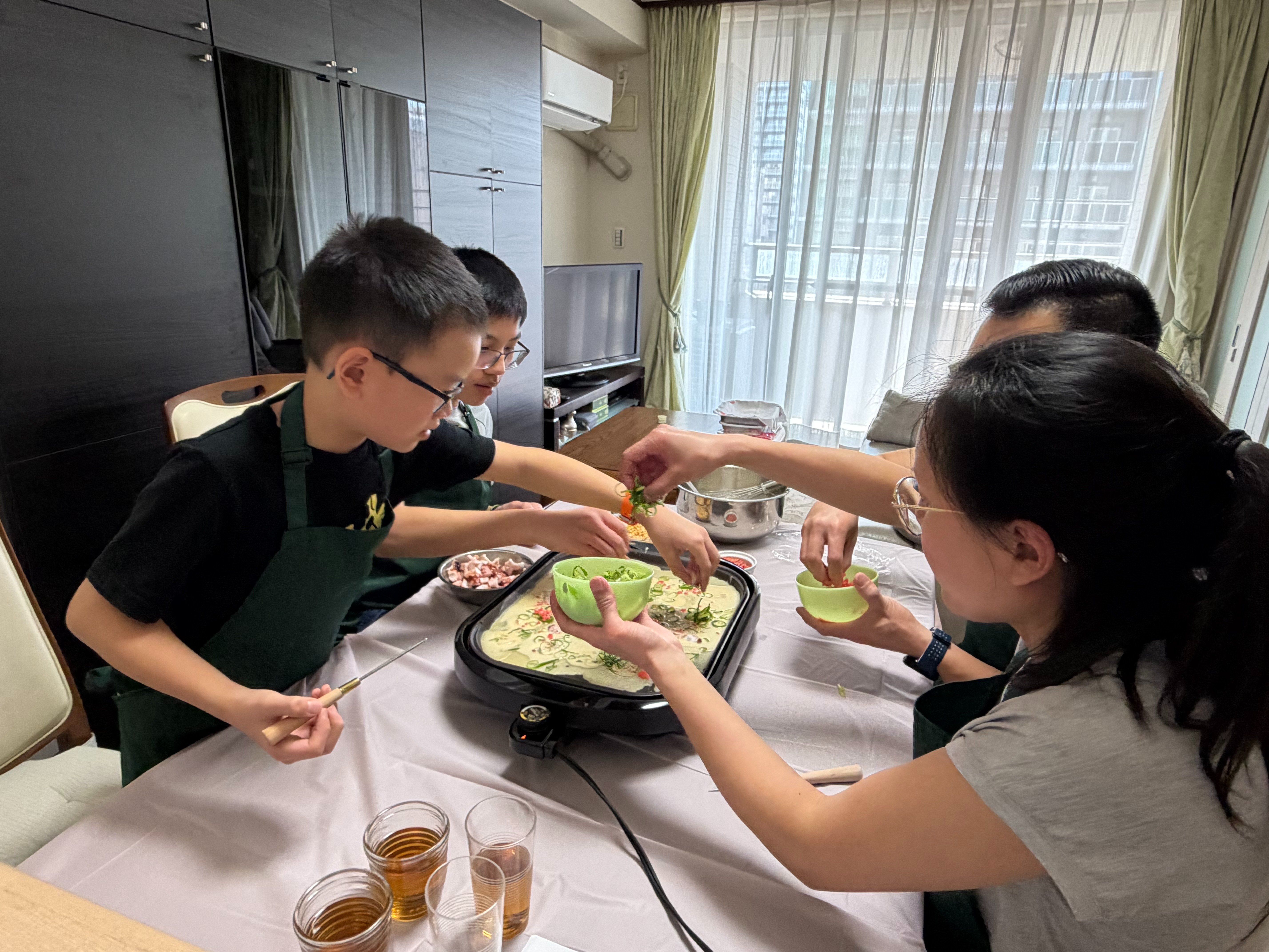 Cours de cuisine Soul Food à Osaka : Takoyaki, Yakisoba et Fruit Daifuku