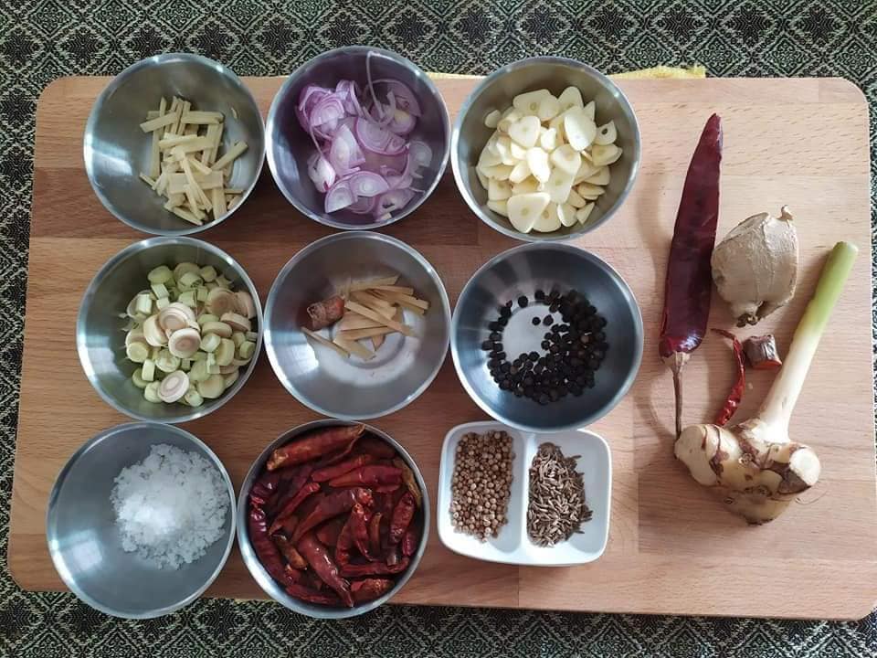Learn to Make Thai Dishes in an Intimate Neighborhood
