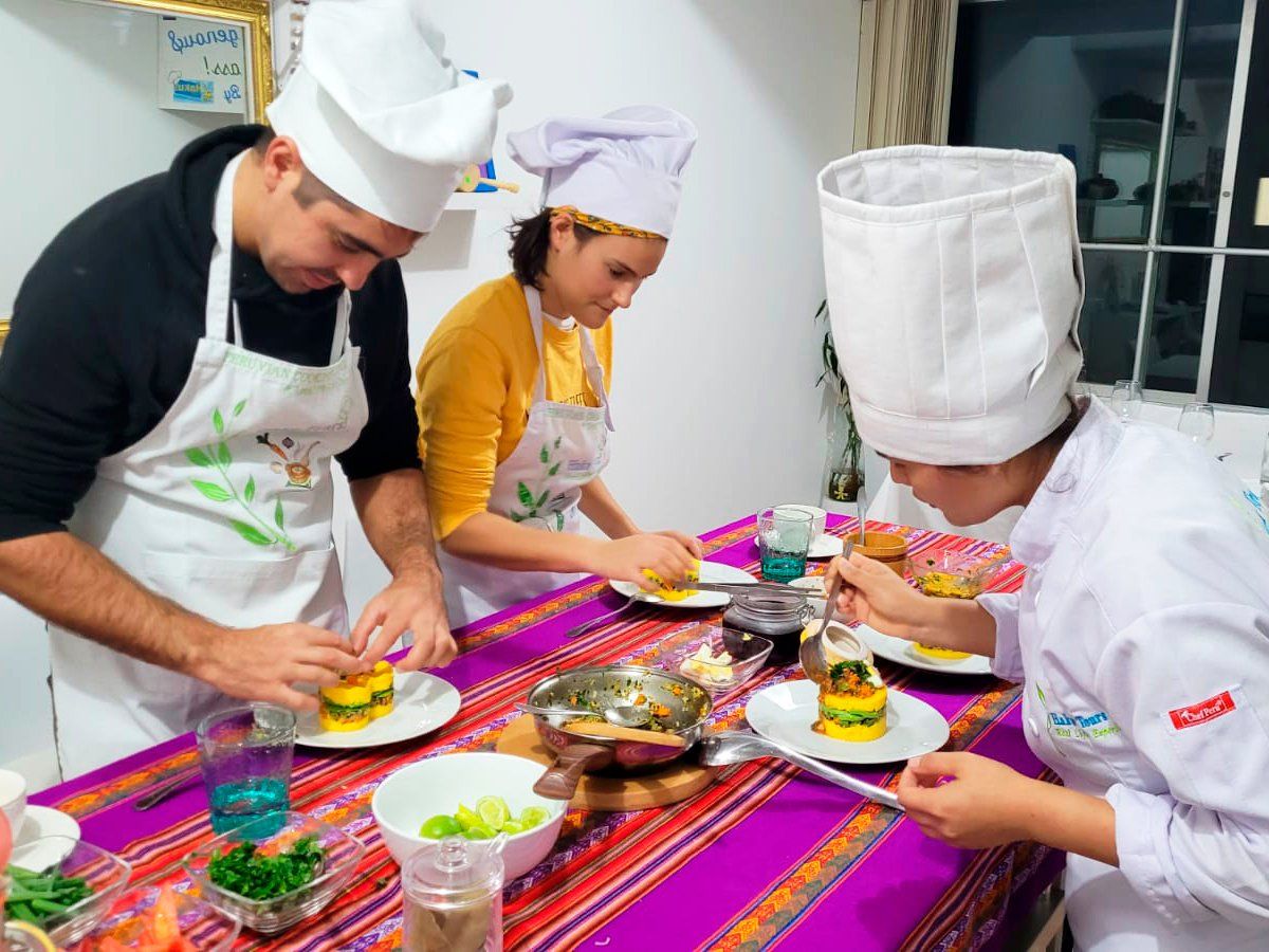 Peruanischer Kochkurs in Miraflores + Besuch des lokalen Marktes & Verkostung exotischer Früchte
