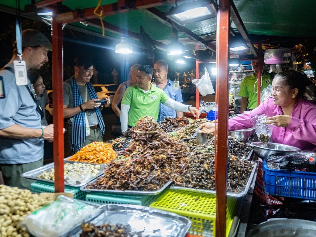 Evening Vespa Street Food Adventure in Phnom Penh