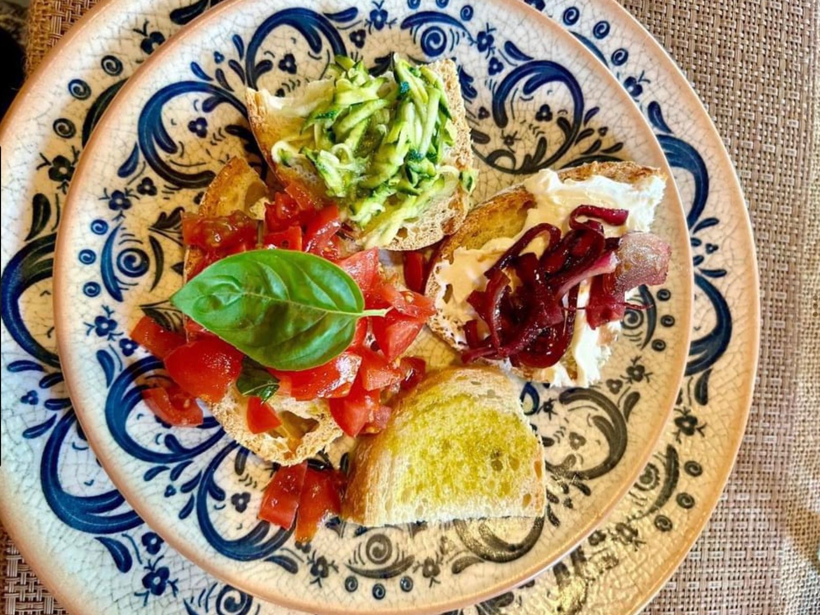 Experience Harvesting Vegetables and Pasta Culinary Class at a Tuscan Villa