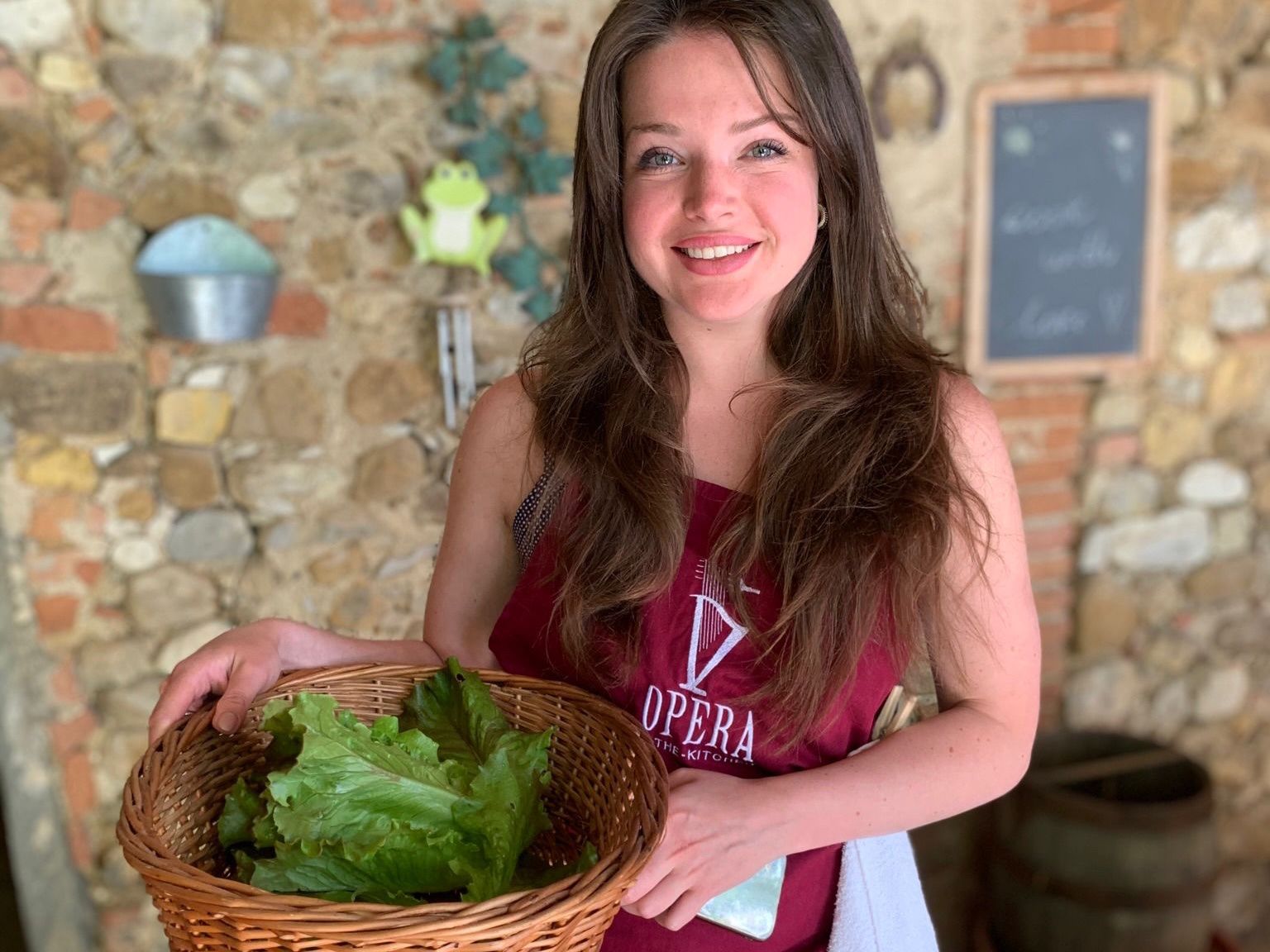 Experience Harvesting Vegetables and Pasta Culinary Class at a Tuscan Villa
