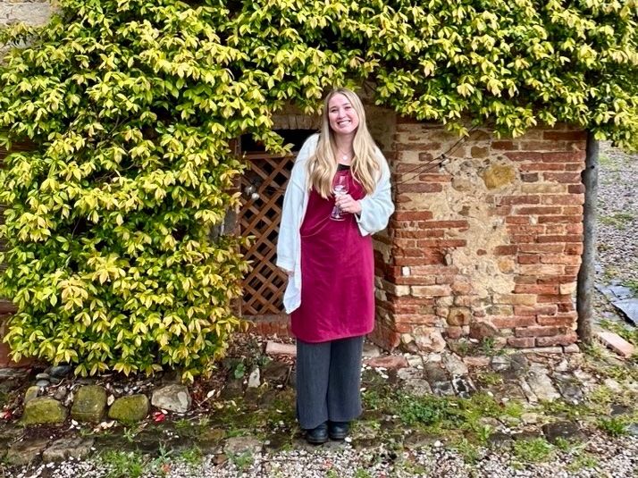 Experience Harvesting Vegetables and Pasta Culinary Class at a Tuscan Villa
