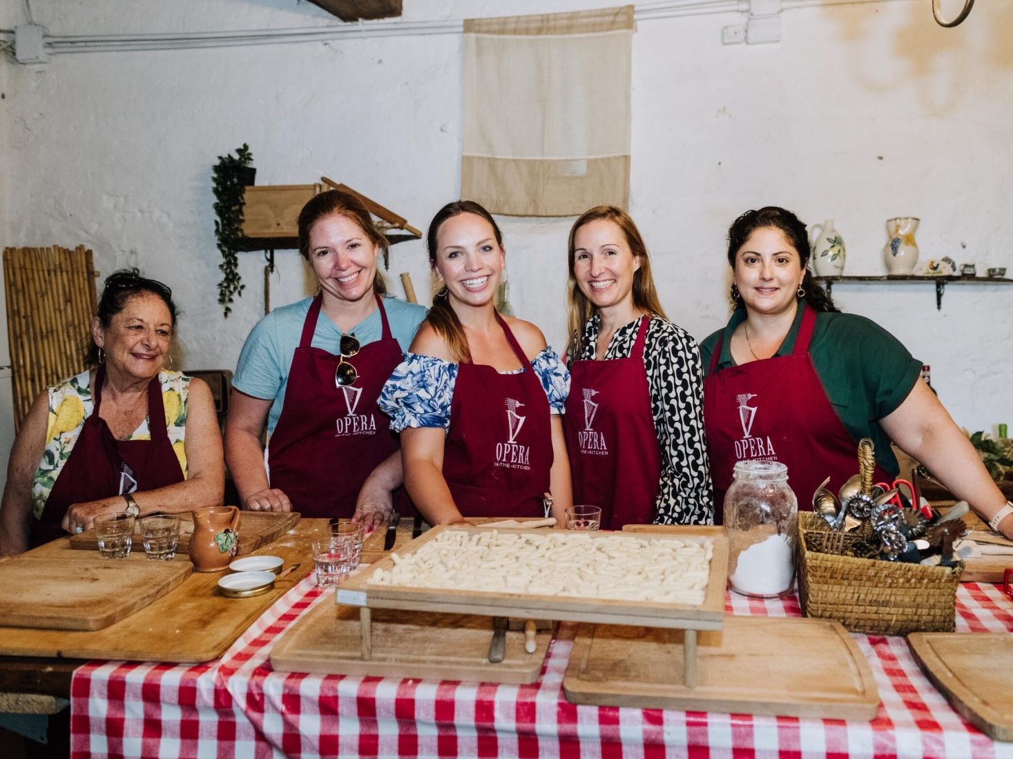 Experience Harvesting Vegetables and Pasta Culinary Class at a Tuscan Villa