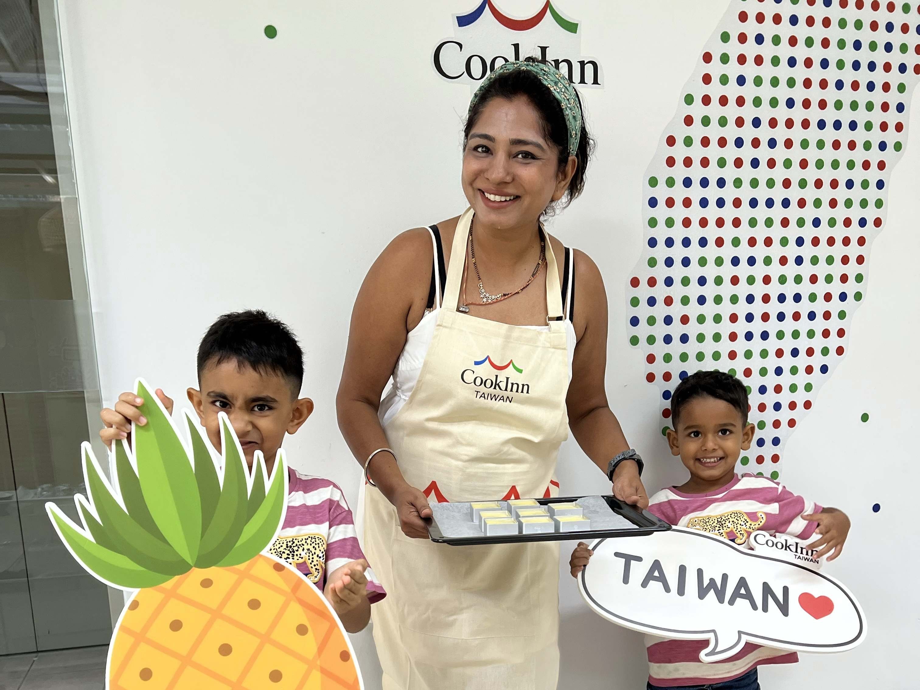Taipei Ximen: Bake Your Own Pineapple Cakes: Easy DIY Recipe for 8 Cakes in 90 - 120 Mins