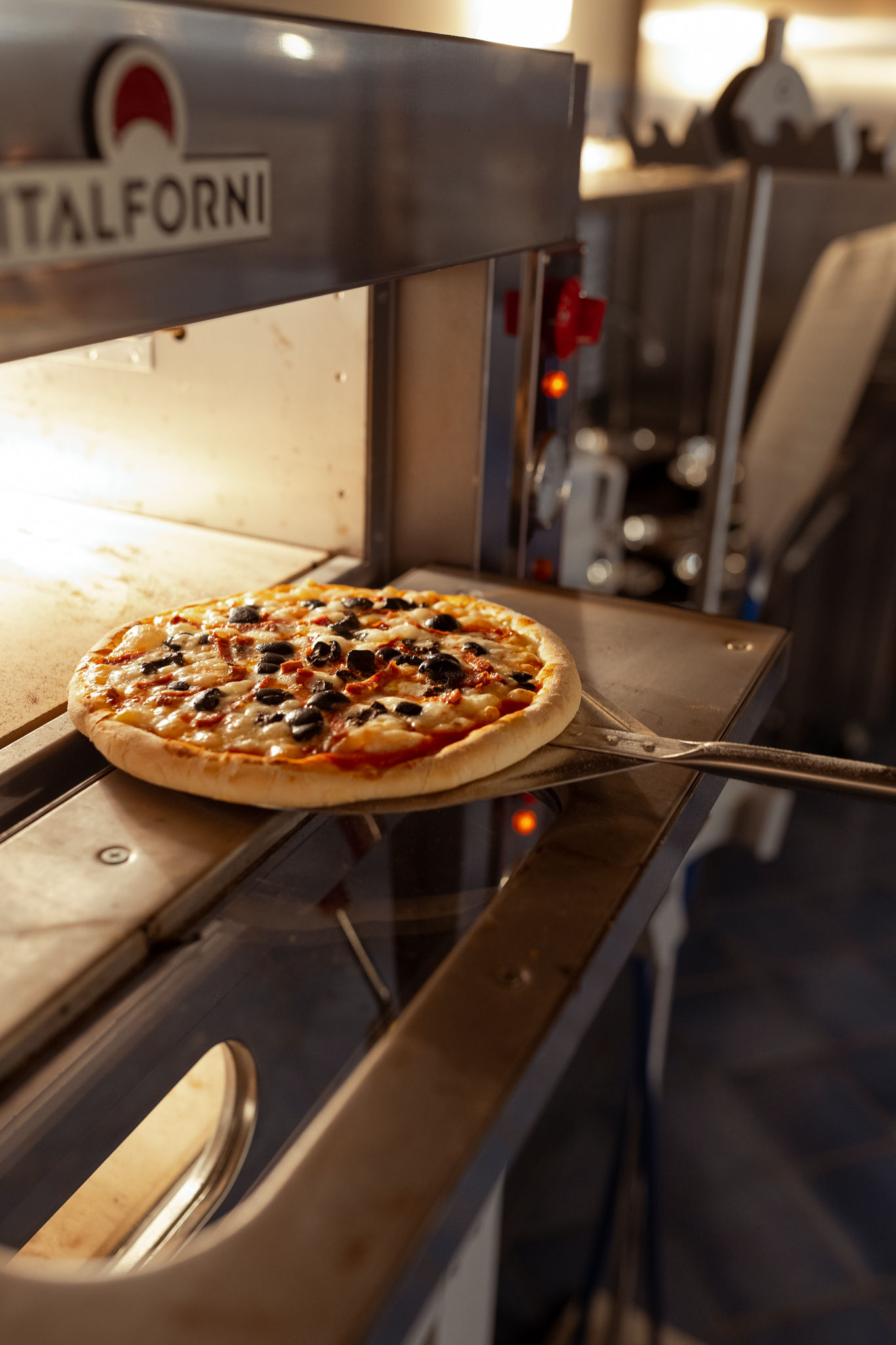 Gelato and Pizza Making Class in Palermo