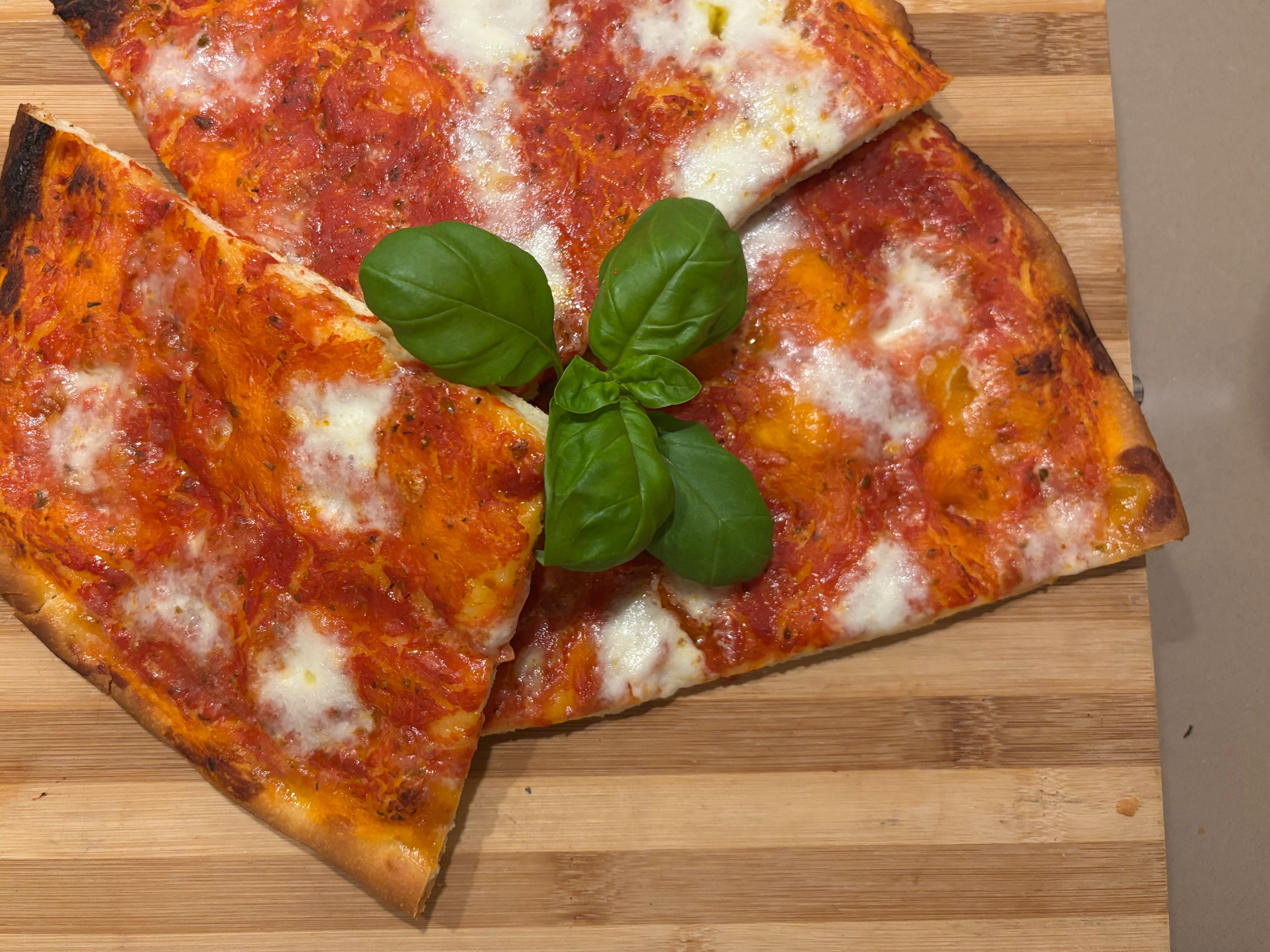 The Art of Italian Dough: Pizza, Focaccia & Fried Calzone Experience