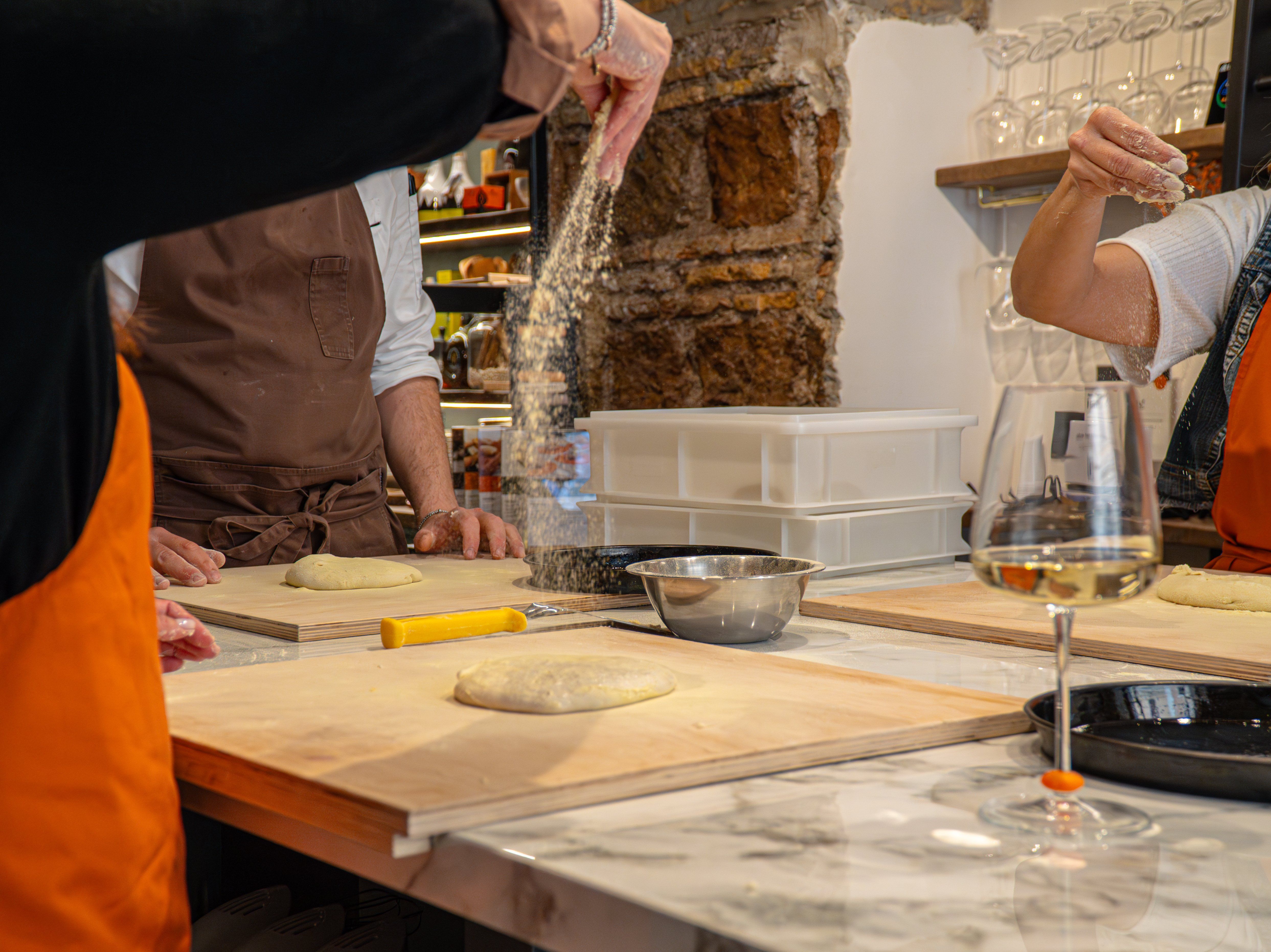 Italian Pizza, Supplì and Gelato Class with Wine by the Colosseum Rome