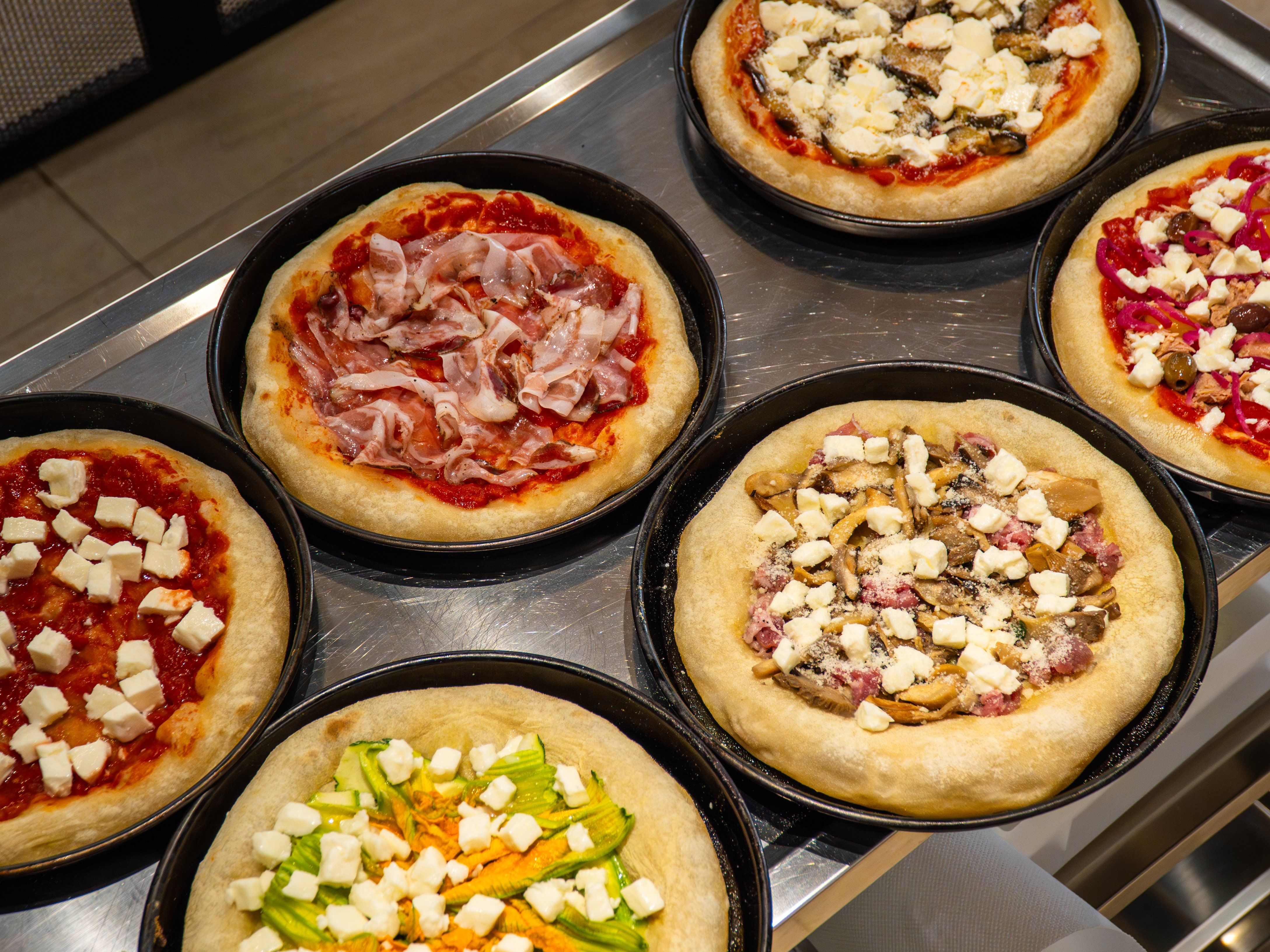 Italian Pizza, Supplì and Gelato Class with Wine by the Colosseum Rome