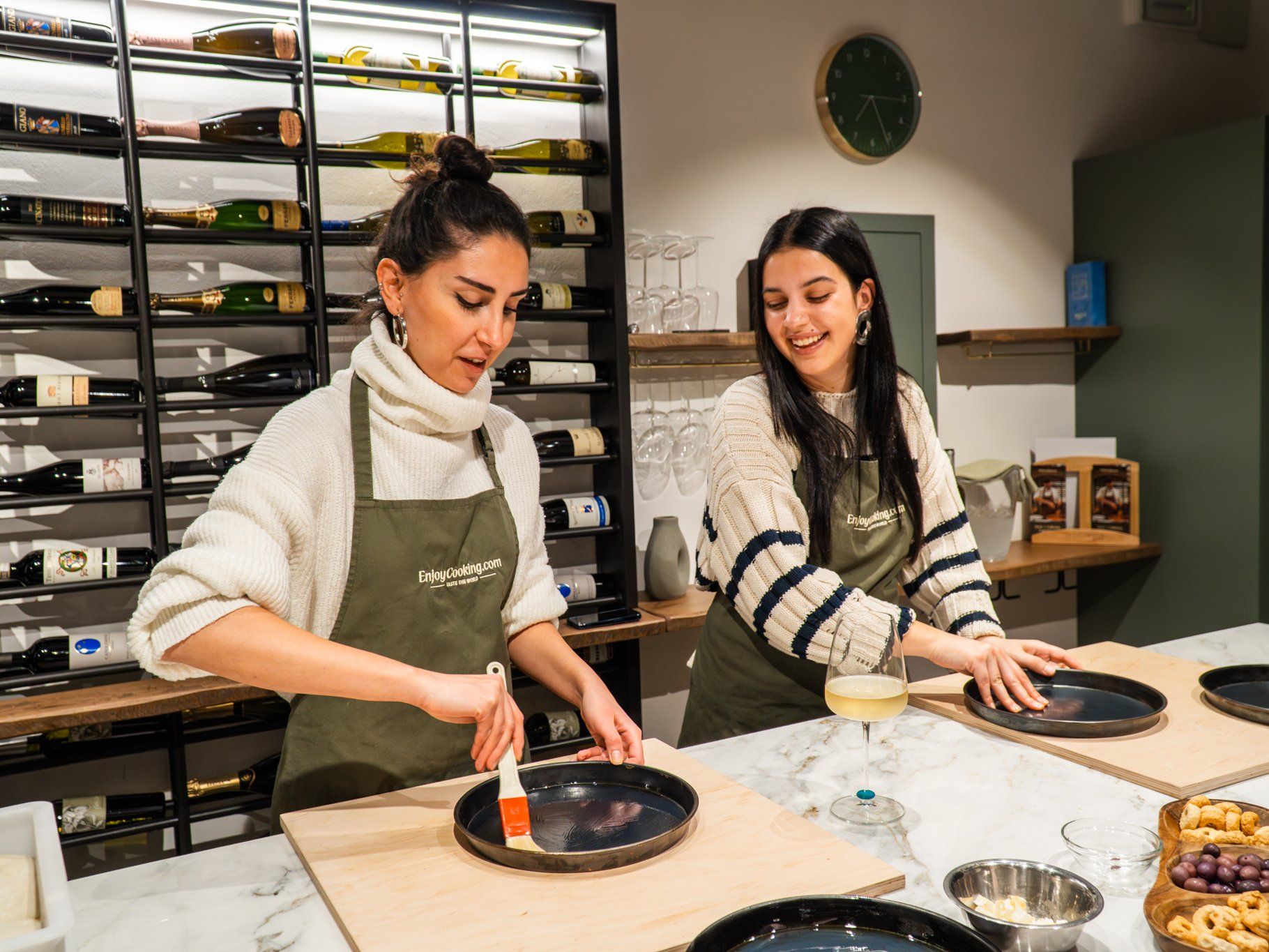 Italian Pizza, Supplì and Gelato Class with Wine by the Colosseum Rome