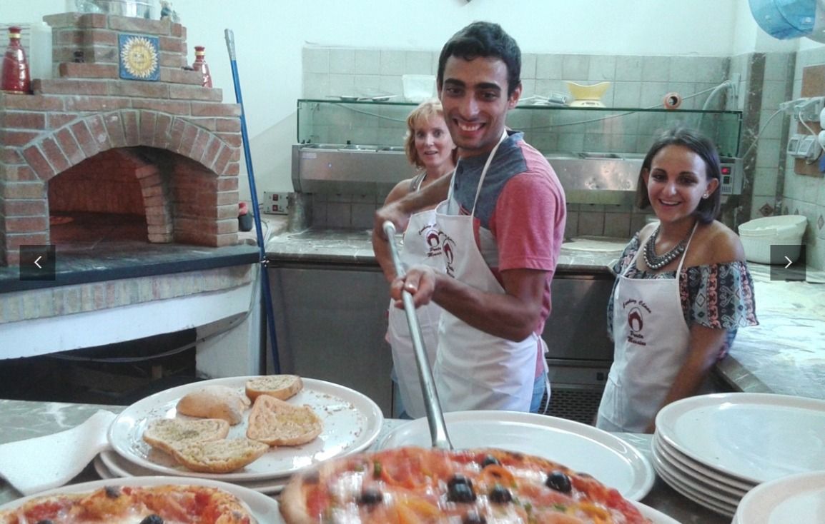 Pizza Making in Taormina
