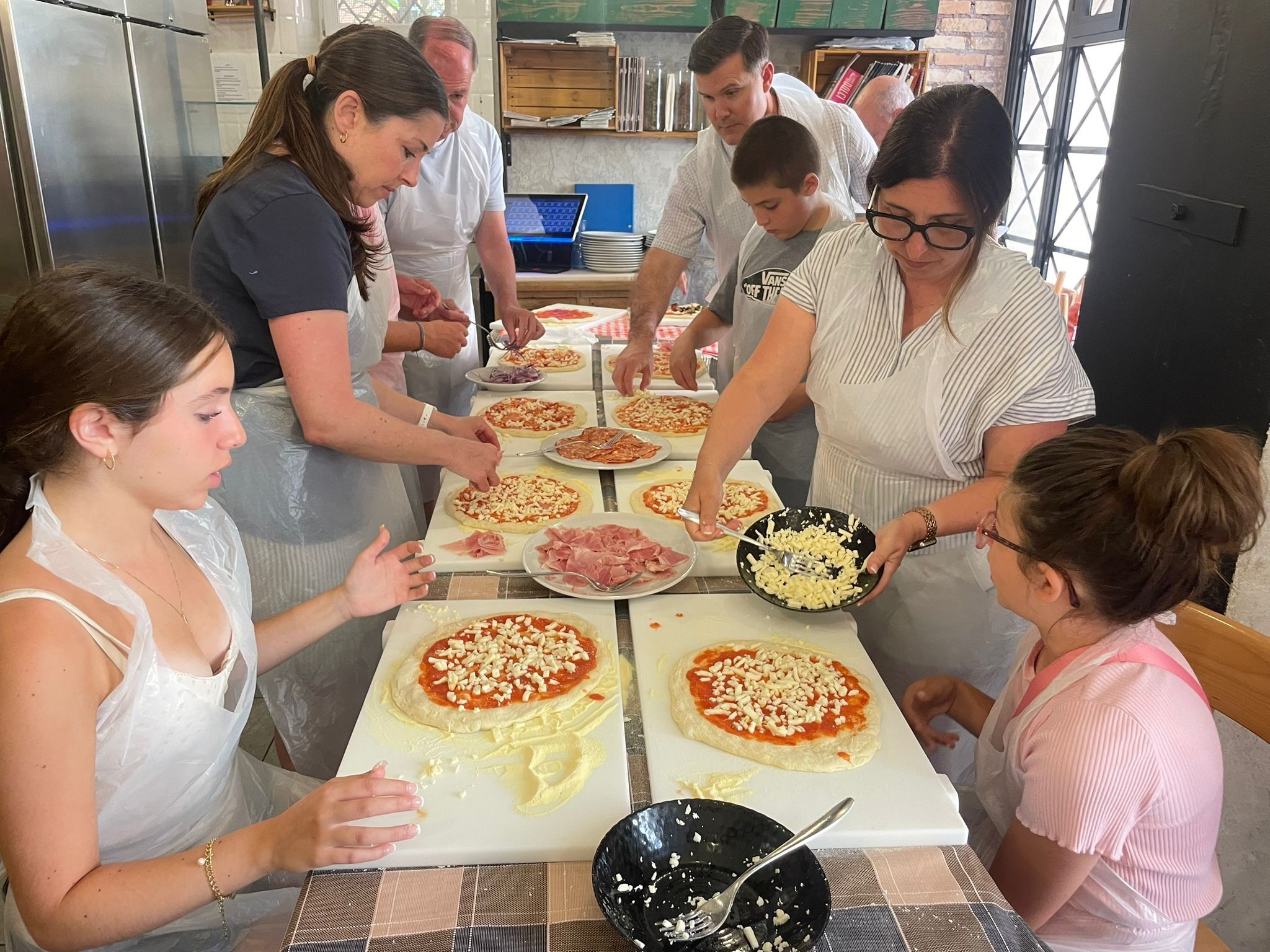 Rome Pizza & Tiramisu Workshop with Free-Flowing Fine Wine