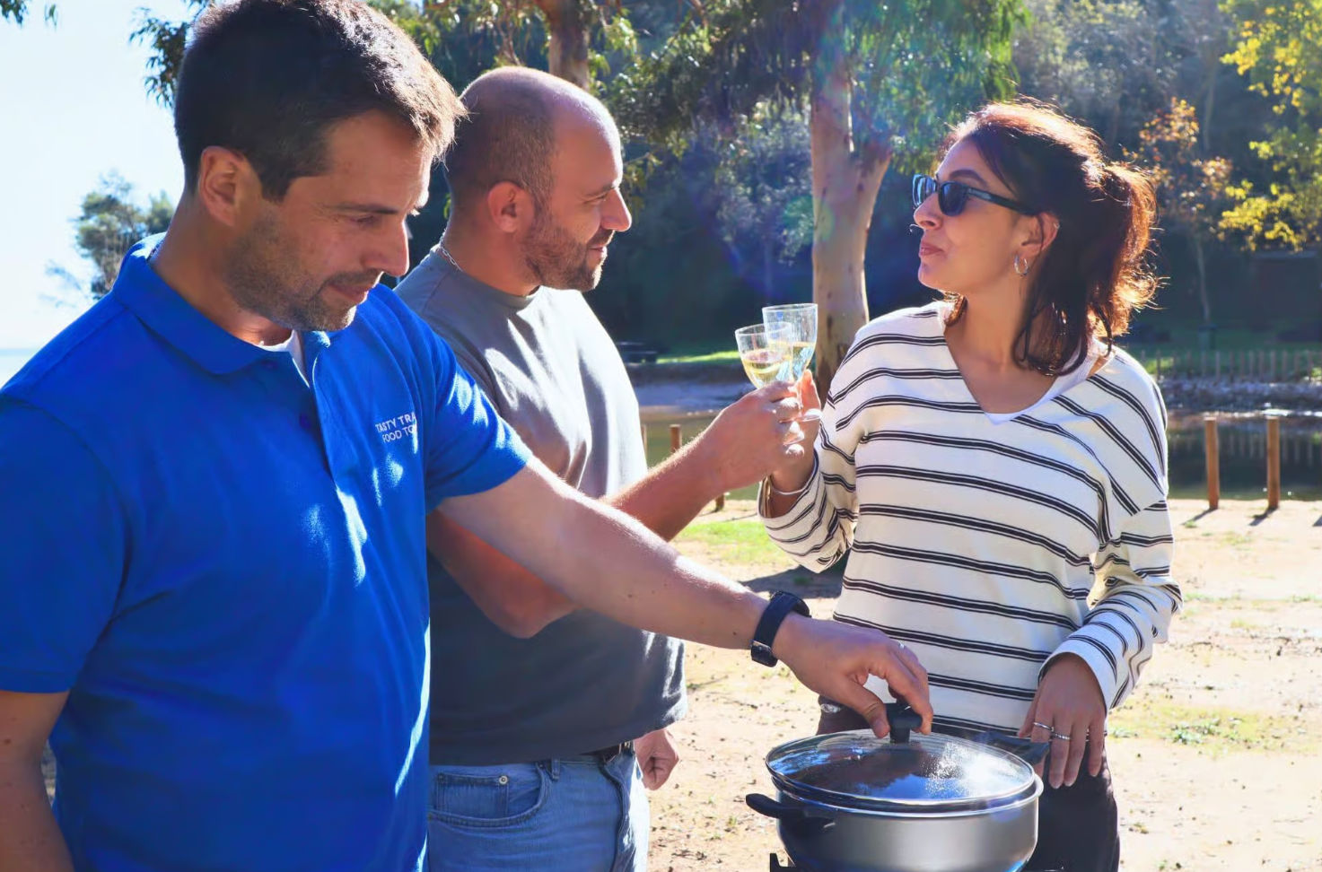Portuguese Market, Wine & Seaside Cooking Experience in Setúbal