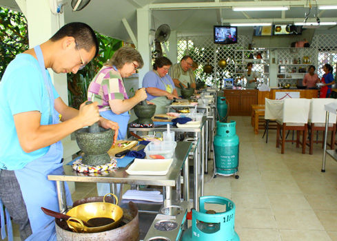 Practice and Absorb the Magic of Authentic Thai Home Cooking