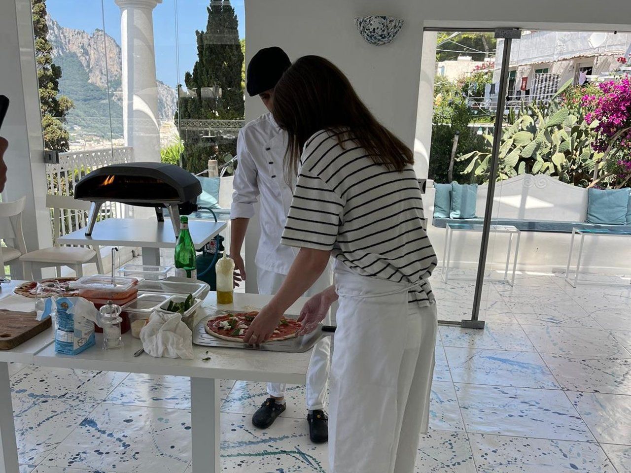 Premium Small Group Capri Pizza Making Class with Wine & Tiramisu