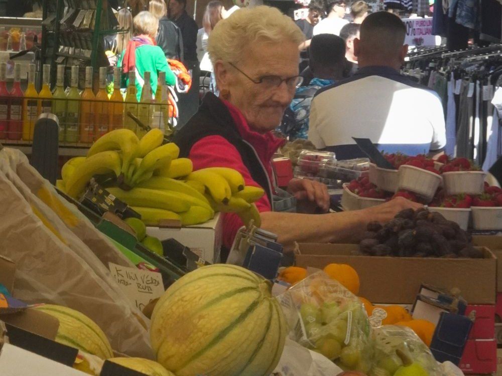 Private Cooking Class in Rome with Farmers Market Shopping