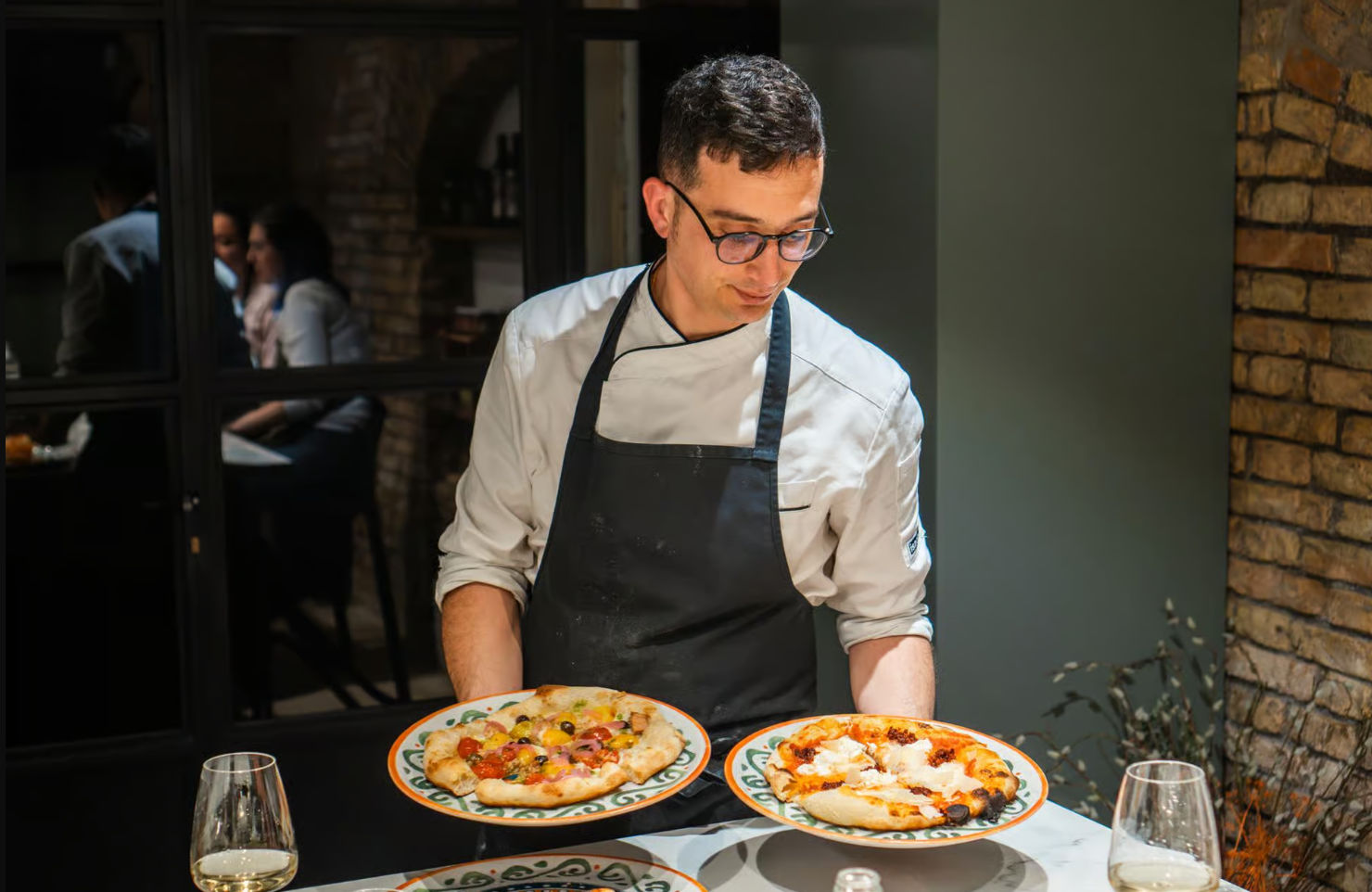 Private Roman Pizza, Supplì & Gelato-Making Experience with Wine Near the Colosseum (Up to 10 Guests)