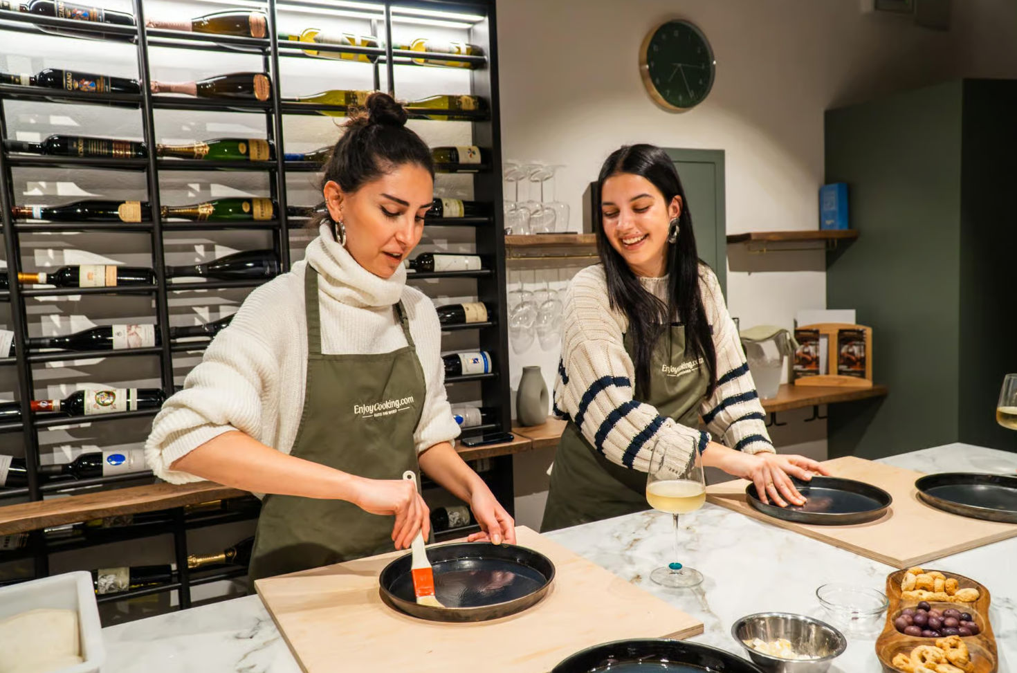 Private Roman Pizza, Supplì & Gelato-Making Experience with Wine Near the Colosseum (Up to 10 Guests)