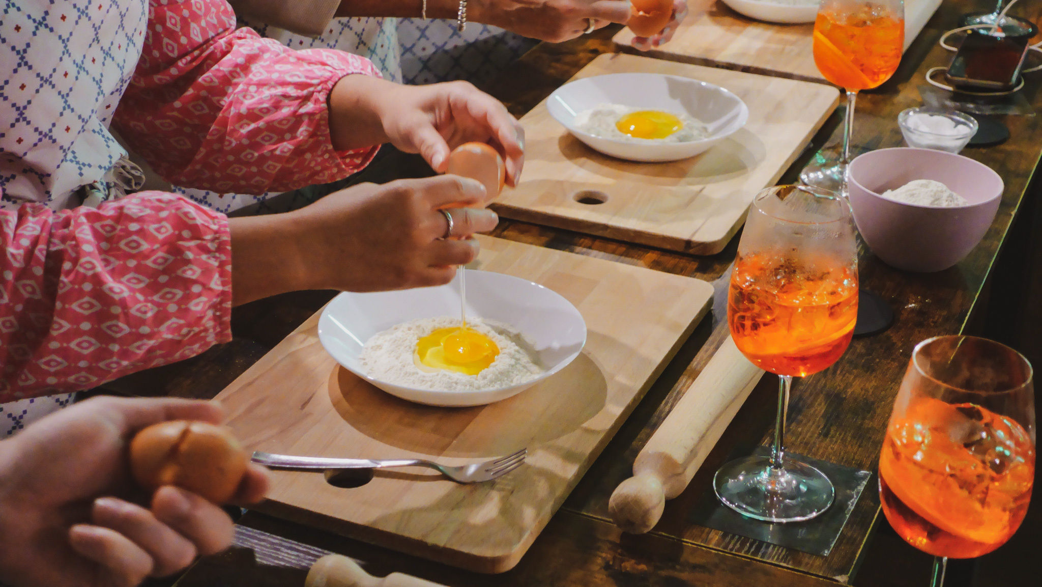 Private Spaghetti Cooking Class and Cocktails Crafting in Rome