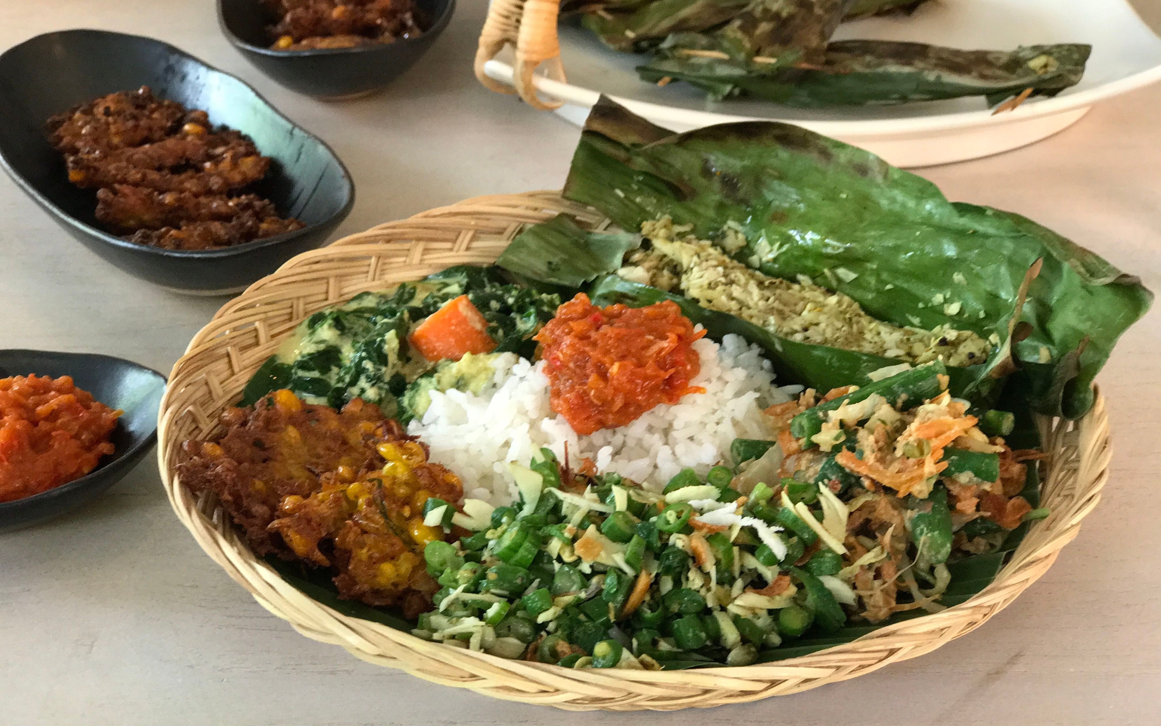 Pure Plant-Based Vegan Balinese Cooking Class in Organic Garden - 8 Course Feast