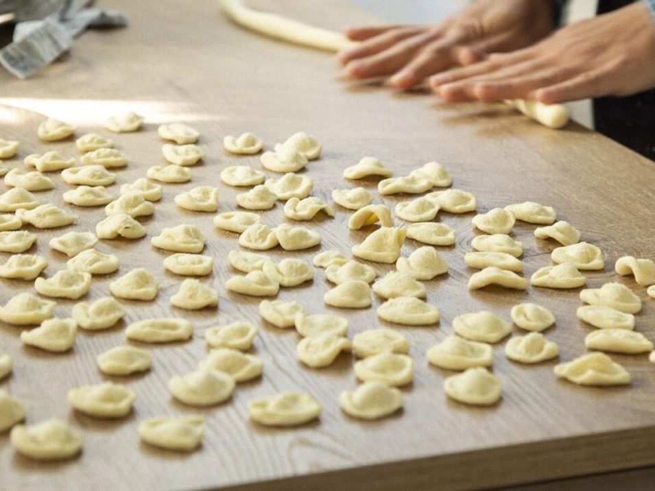 Esperienza di cucina italiana con degustazione di vini a Lecce