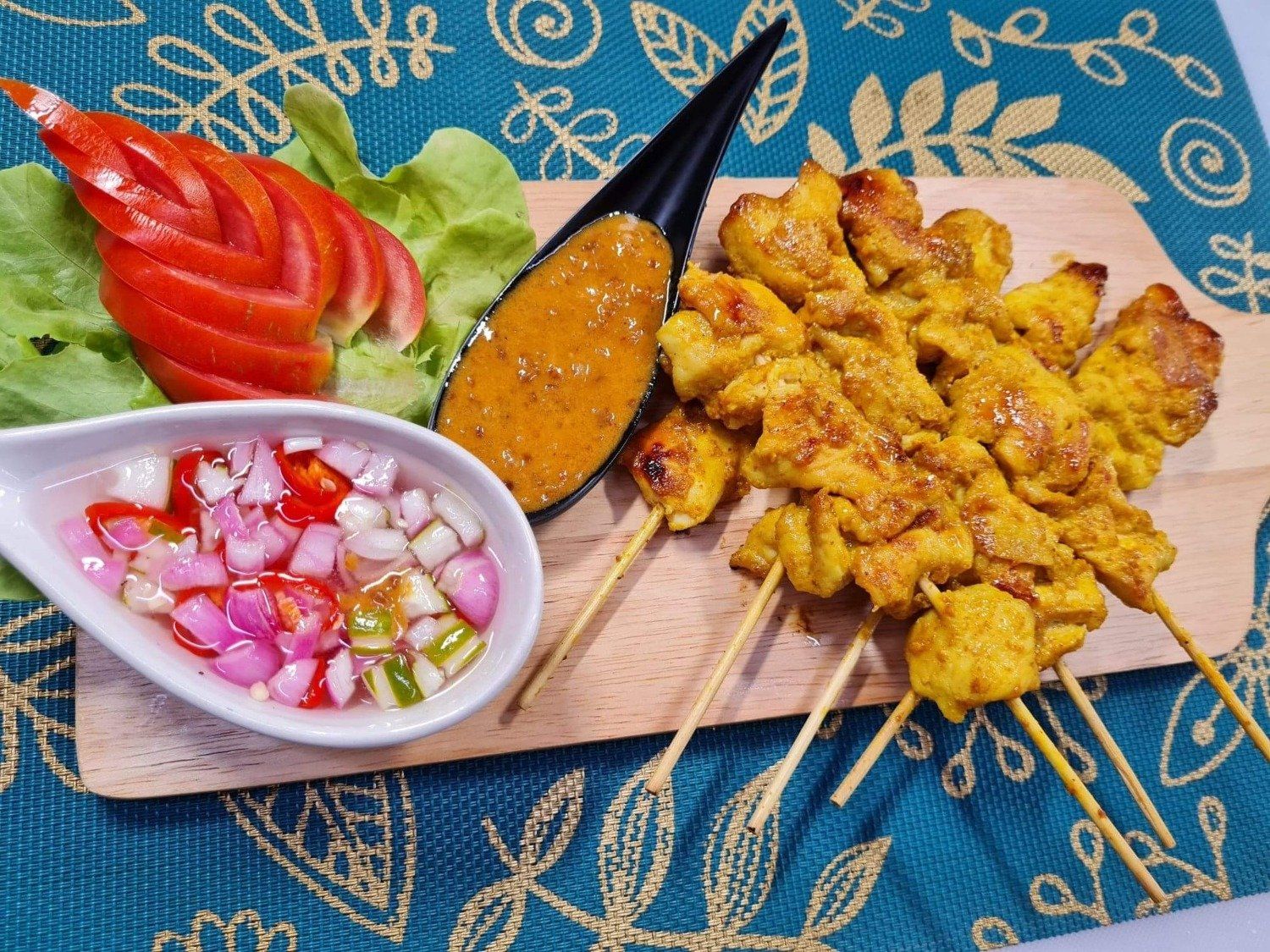 Thai Street Food Cooking Class & Market Tour in Sukhumvit