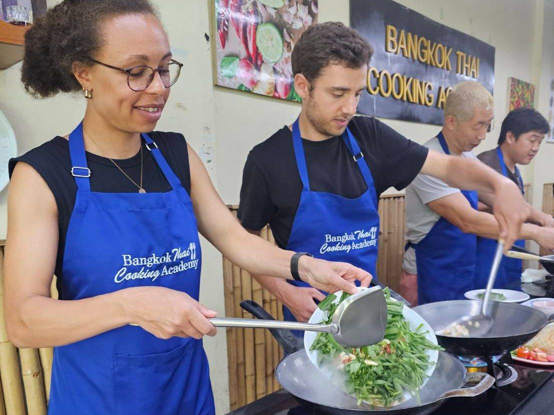 "You Choose the Dishes" Cooking Class & Market Tour on Sukhumvit