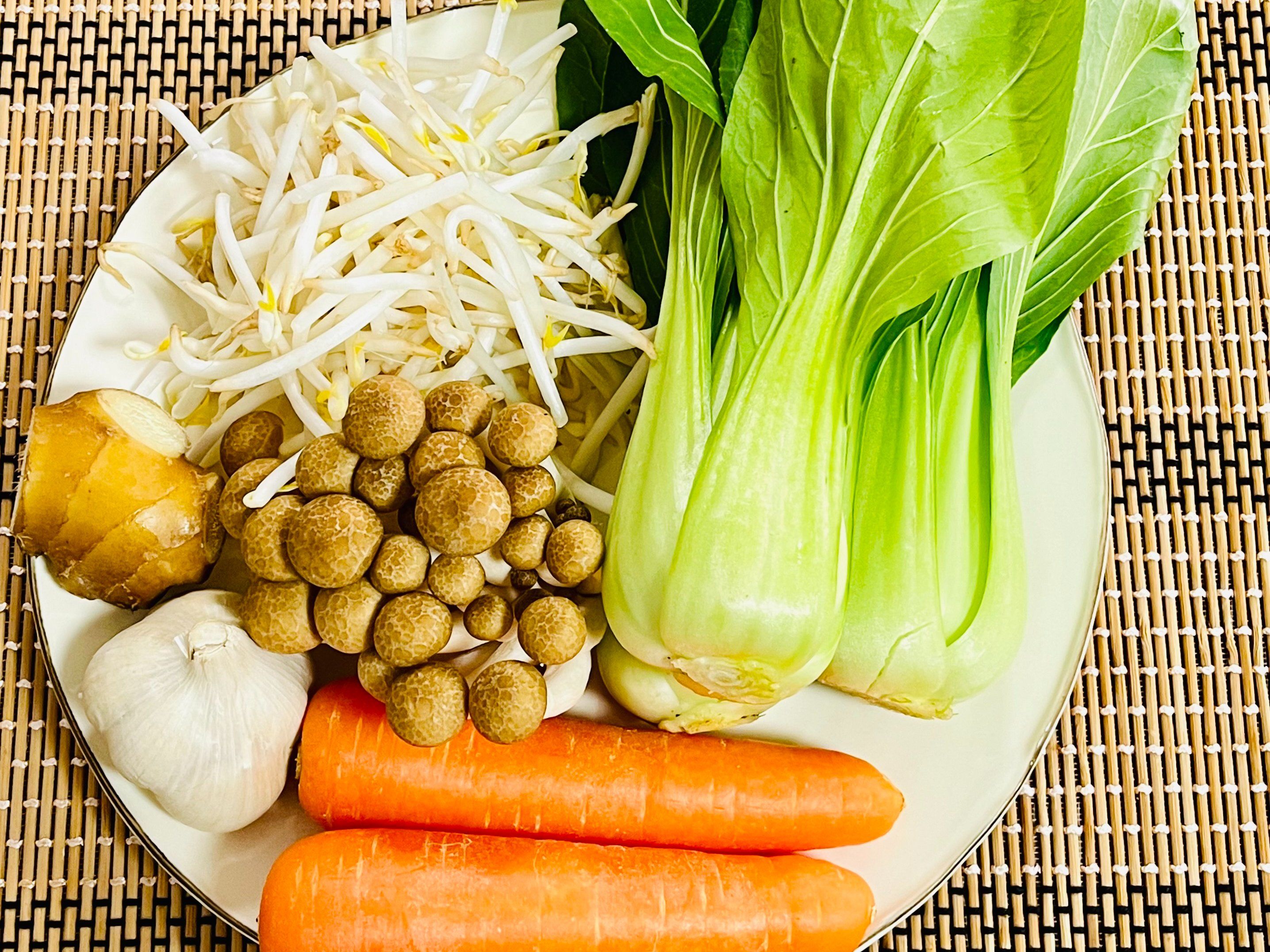 Vegetarian-Friendly Ramen Experience: Soy Sauce or Miso Flavors