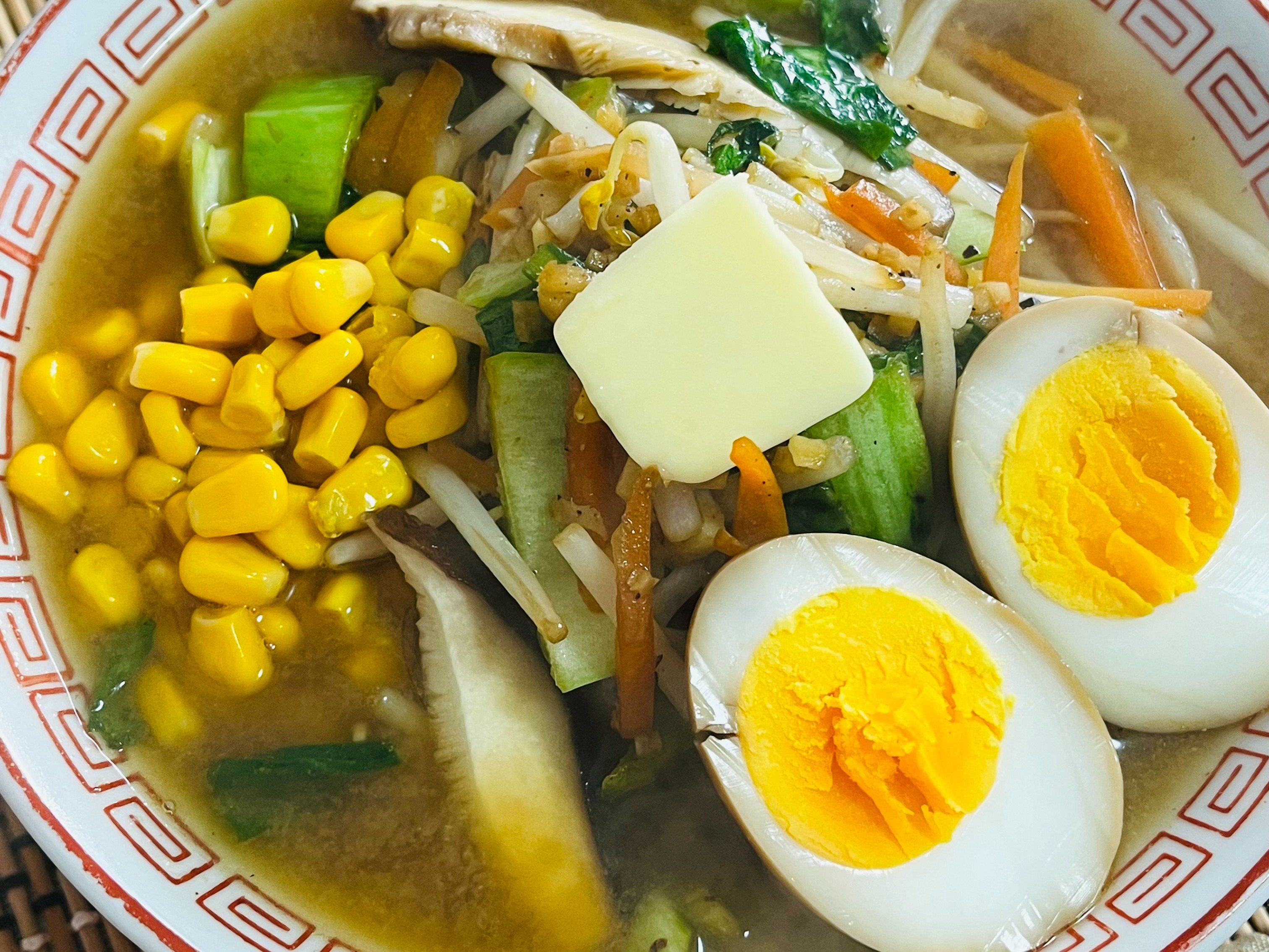 Vegetarian-Friendly Ramen Experience: Soy Sauce or Miso Flavors