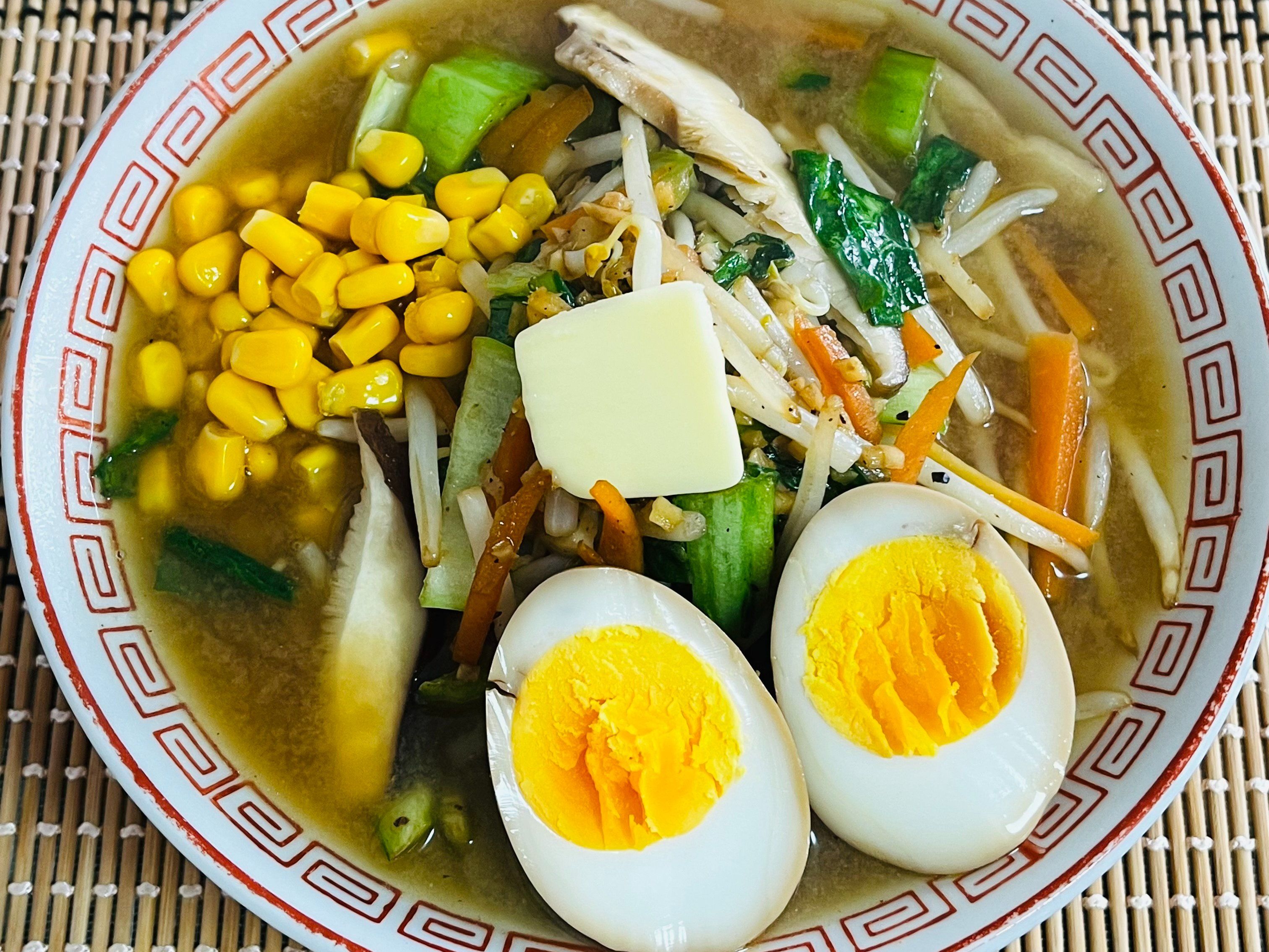 Vegetarian-Friendly Ramen Experience: Soy Sauce or Miso Flavors