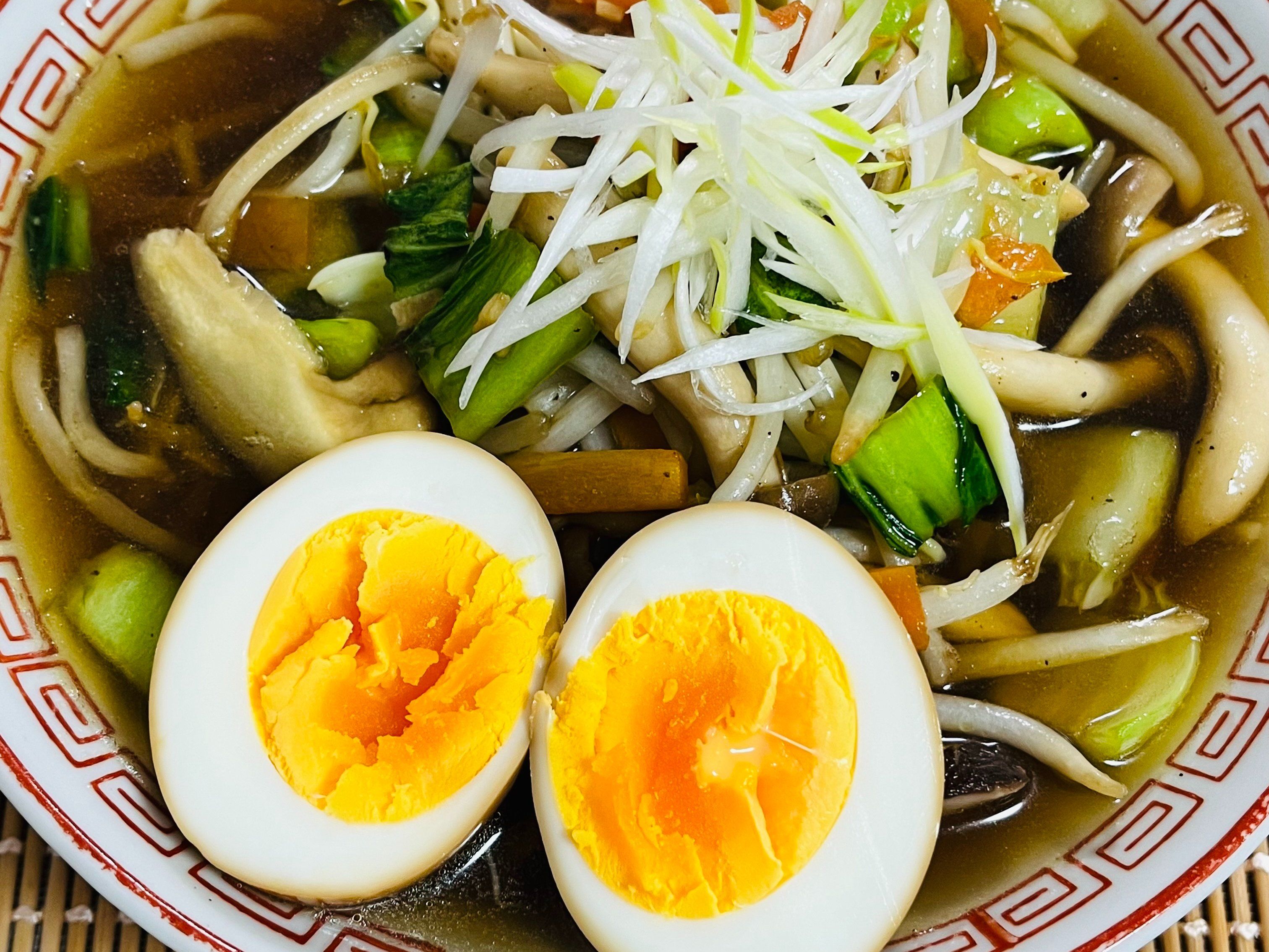 Vegetarian-Friendly Ramen Experience: Soy Sauce or Miso Flavors