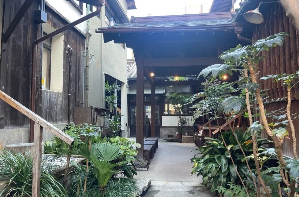 Retro Karahori Food Tour