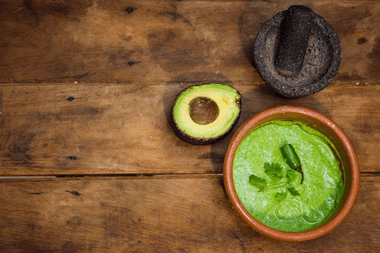Cuisine mexicaine traditionnelle avec des ingrédients de saison dans la jungle de Tulum