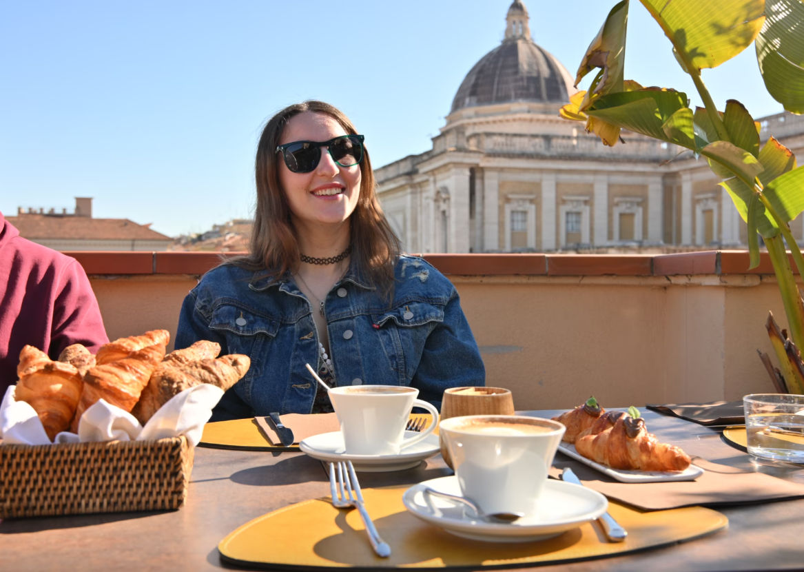 Rome Breakfast Experience: Morning Bites by the Colosseum