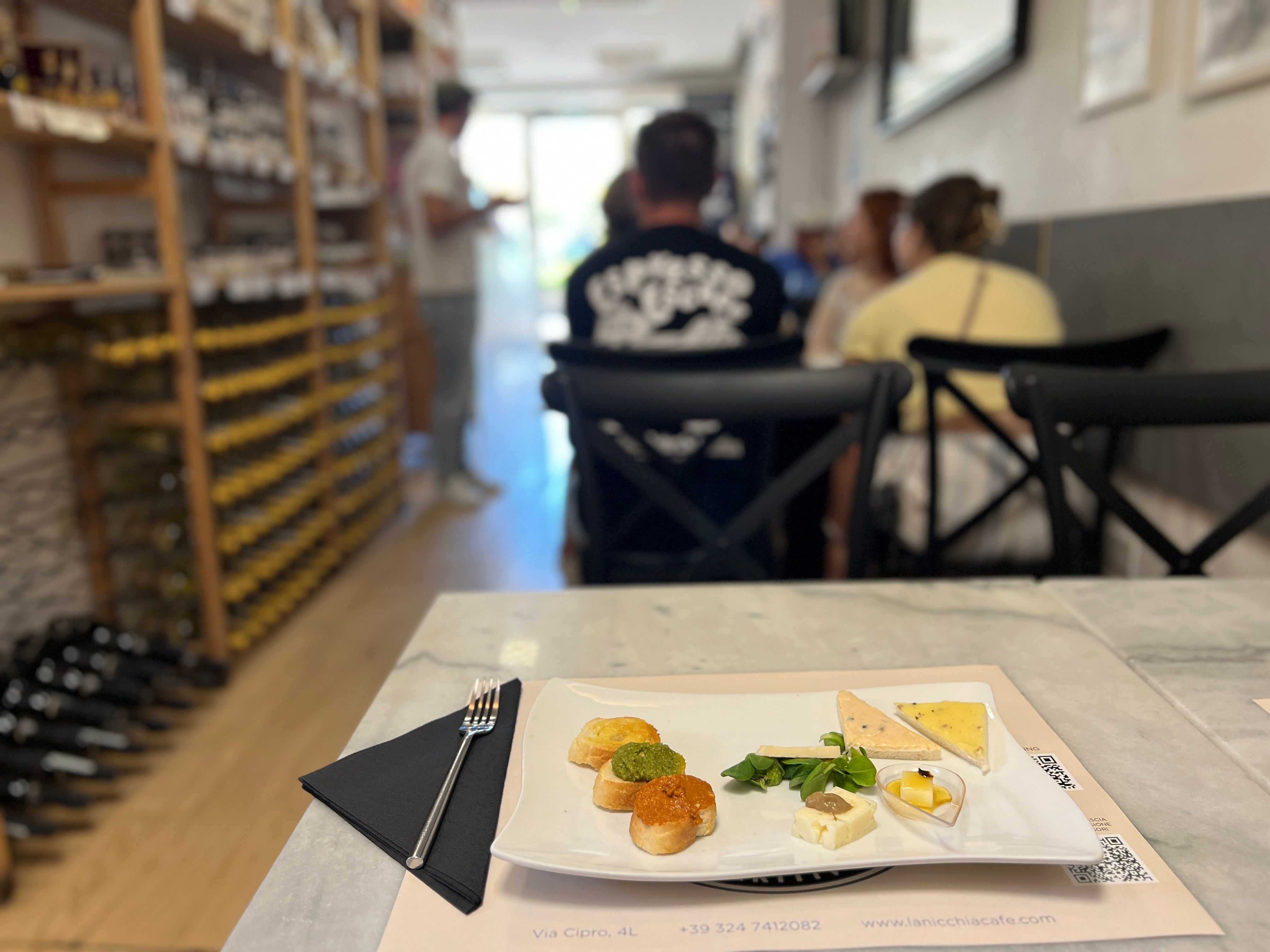 Rome Food Walking Tour & Local Market Experience