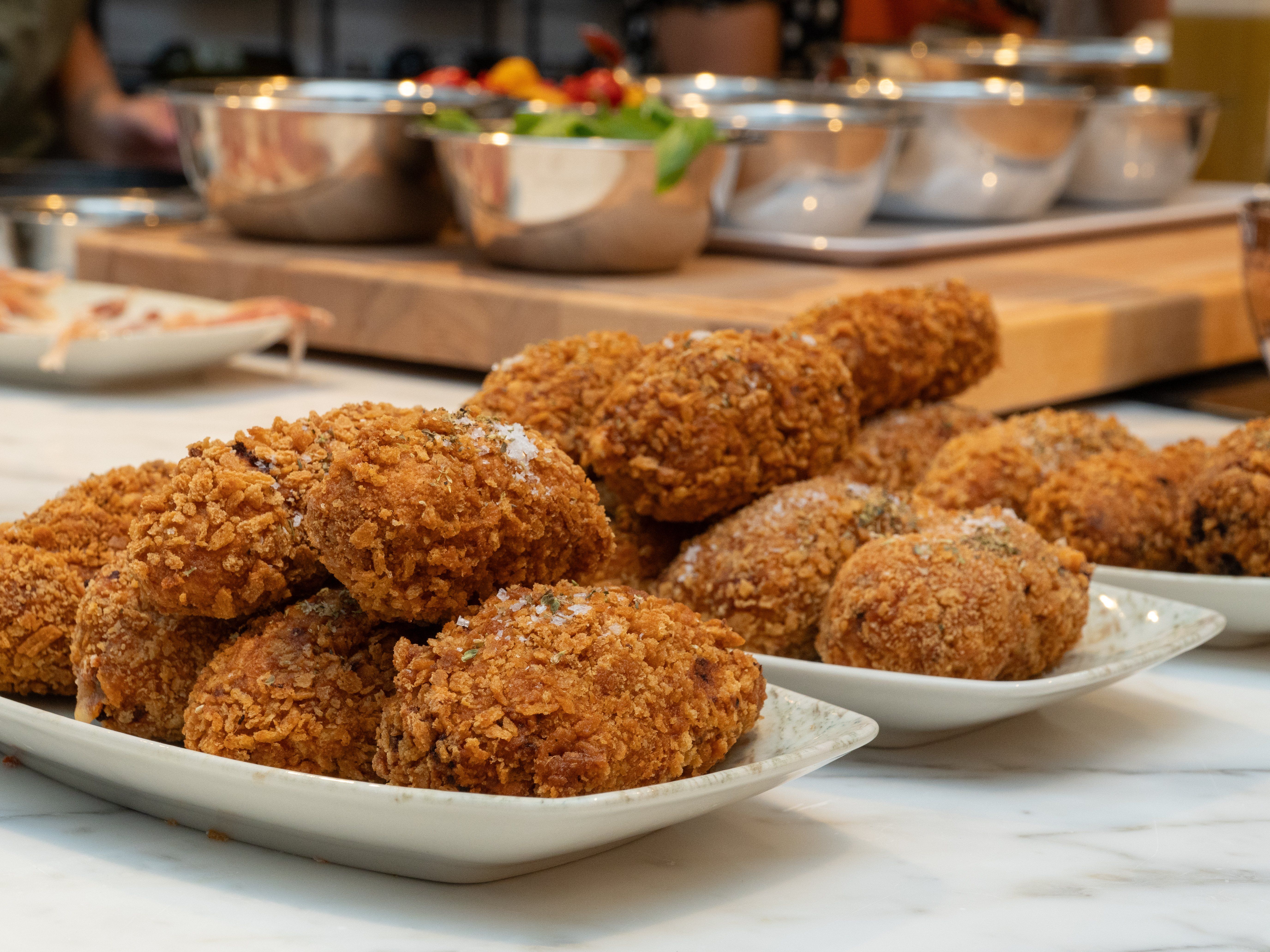 Pizza, Supplì & Gelato Cooking Class in Rome with Wine & Chef