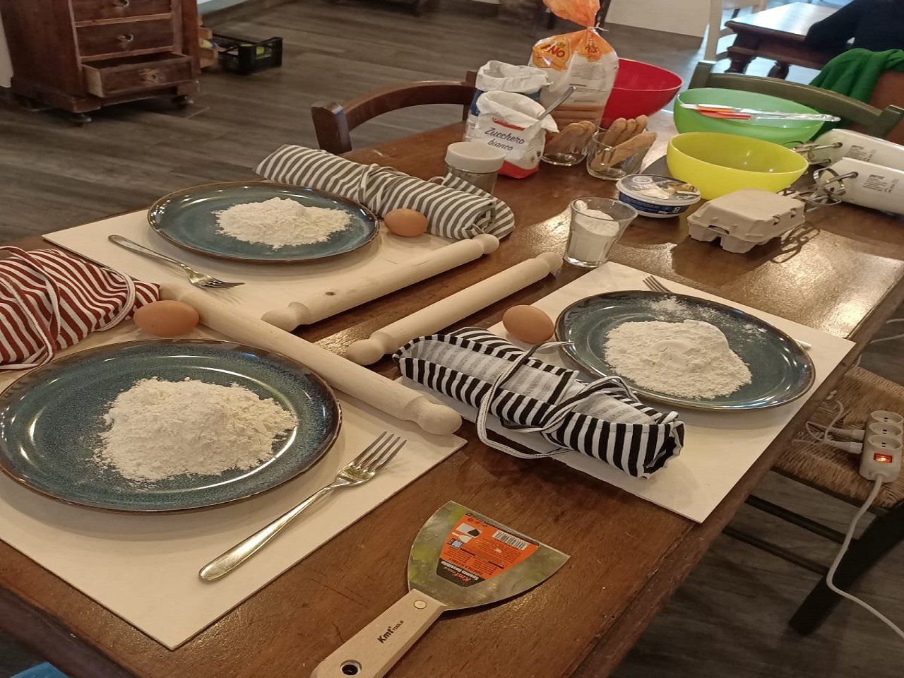 Pasta and Tiramisu Culinary Class with Wine Tasting in Rome