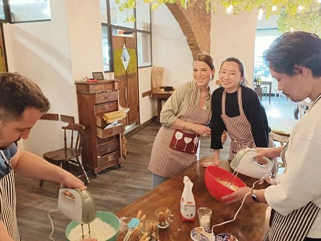 Pasta and Tiramisu Culinary Class with Wine Tasting in Rome