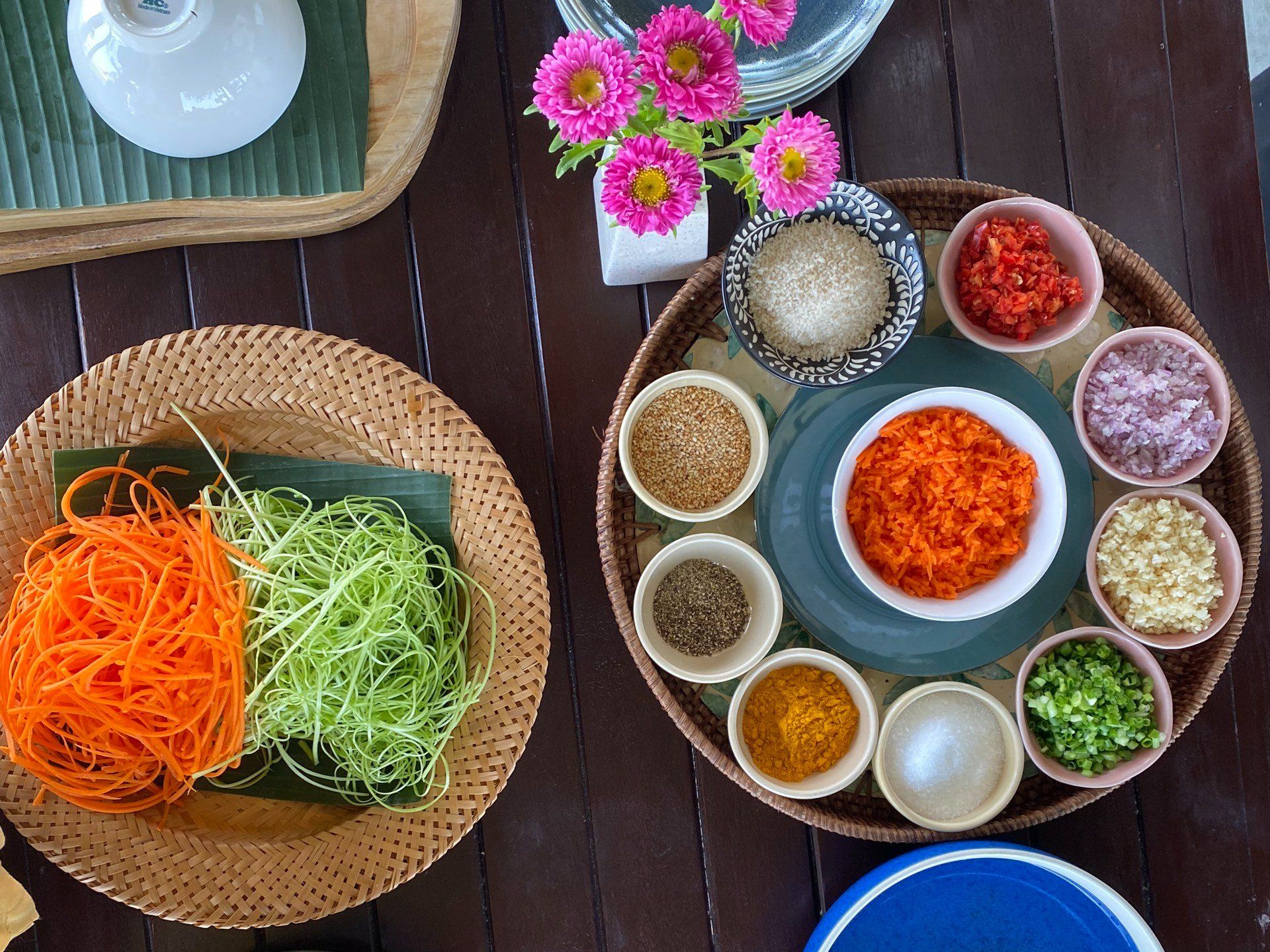 Market Tour, Countryside Bicycle Ride, and Cooking Class Experience in Hoi An