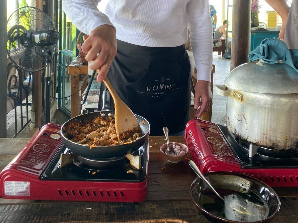 Market Tour, Countryside Bicycle Ride, and Cooking Class Experience in Hoi An