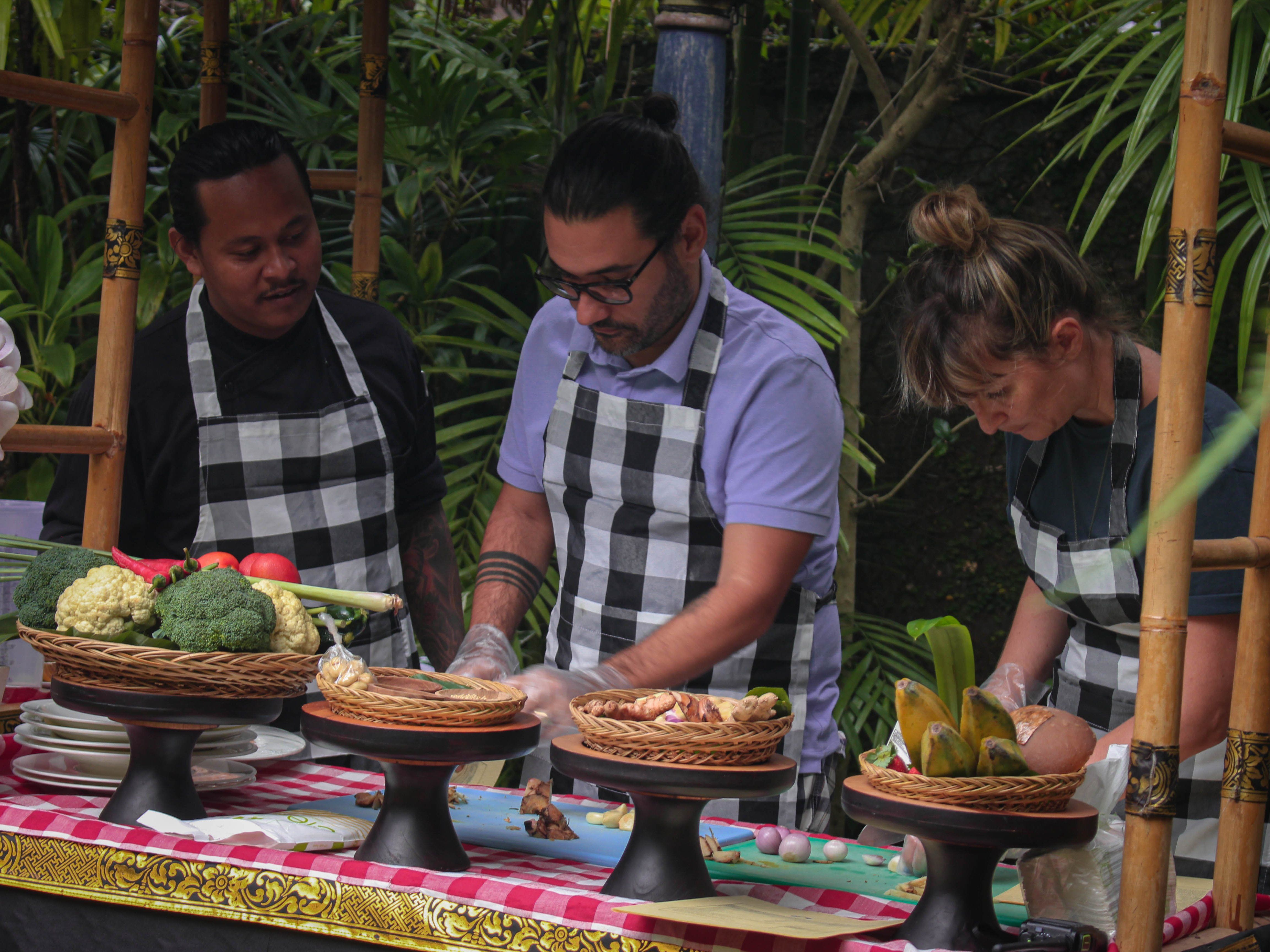 Authentic Balinese Cooking Experience in a Serene Dwaraka the Royal Villa in Ubud