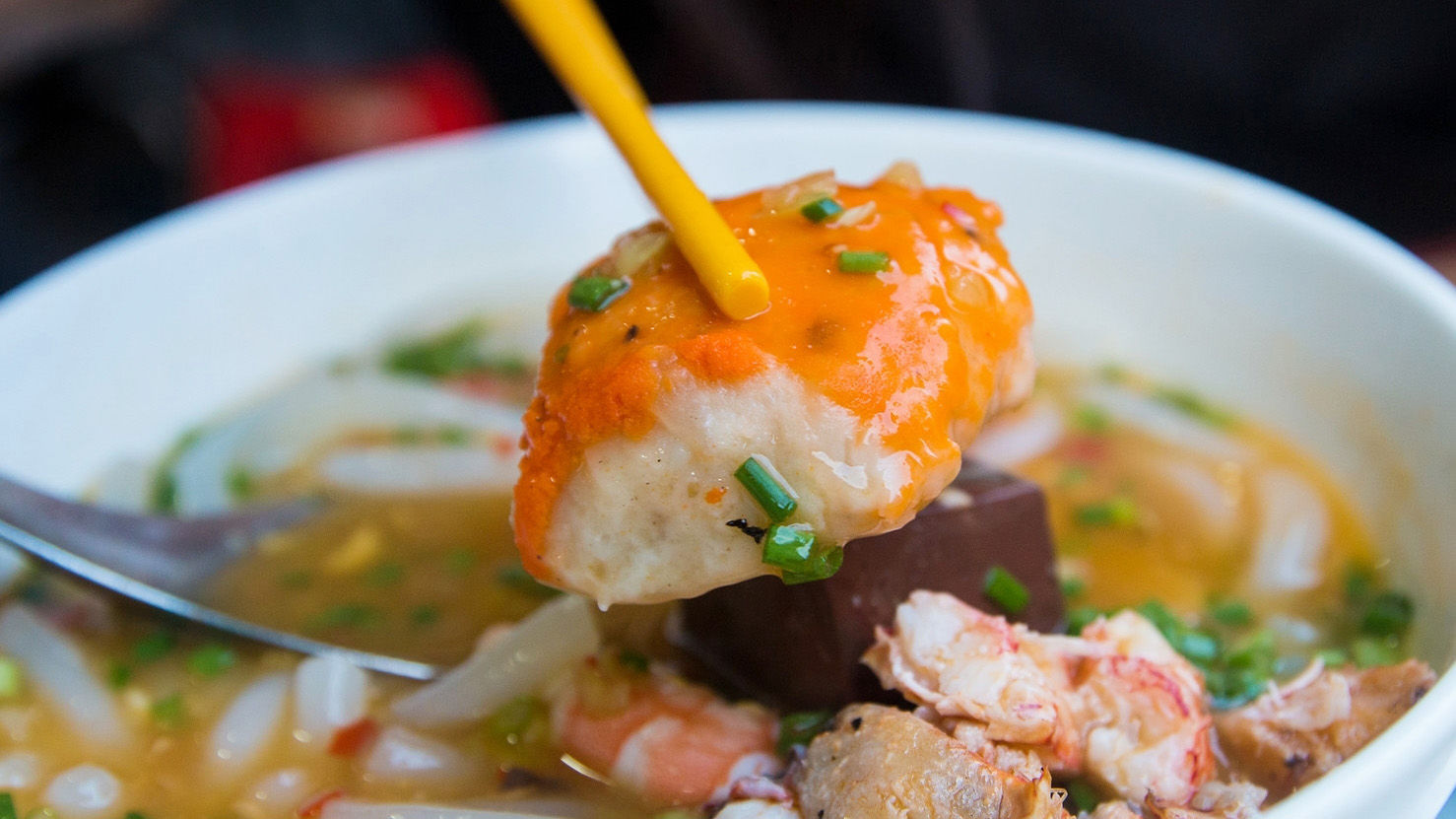 Saigon Food Adventure on Scooters with Passionate Girl Riders