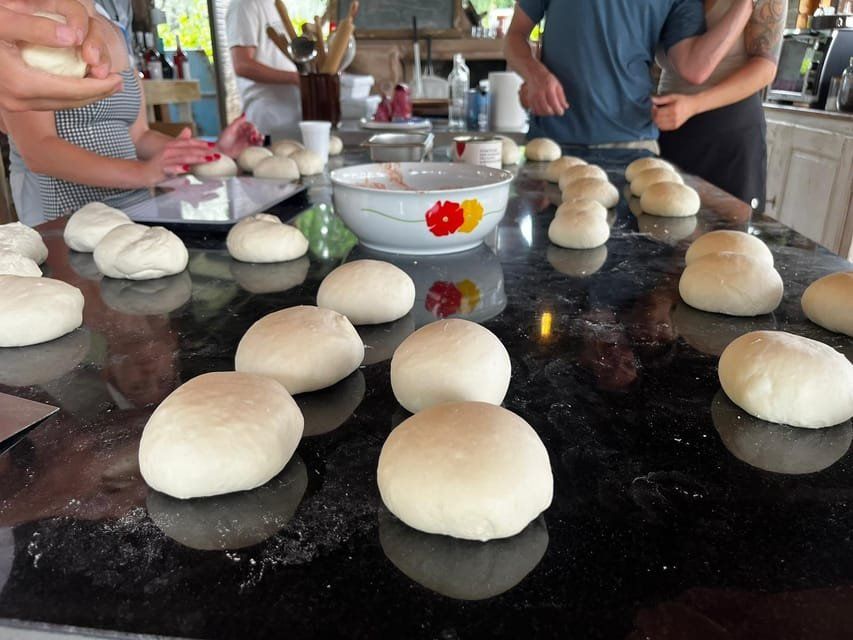 San Gimignano: Pizza Culinary Class with Lunch & Wine Experience