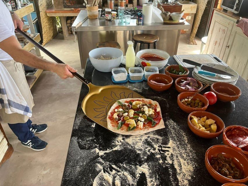 San Gimignano: Pizza Culinary Class with Lunch & Wine Experience